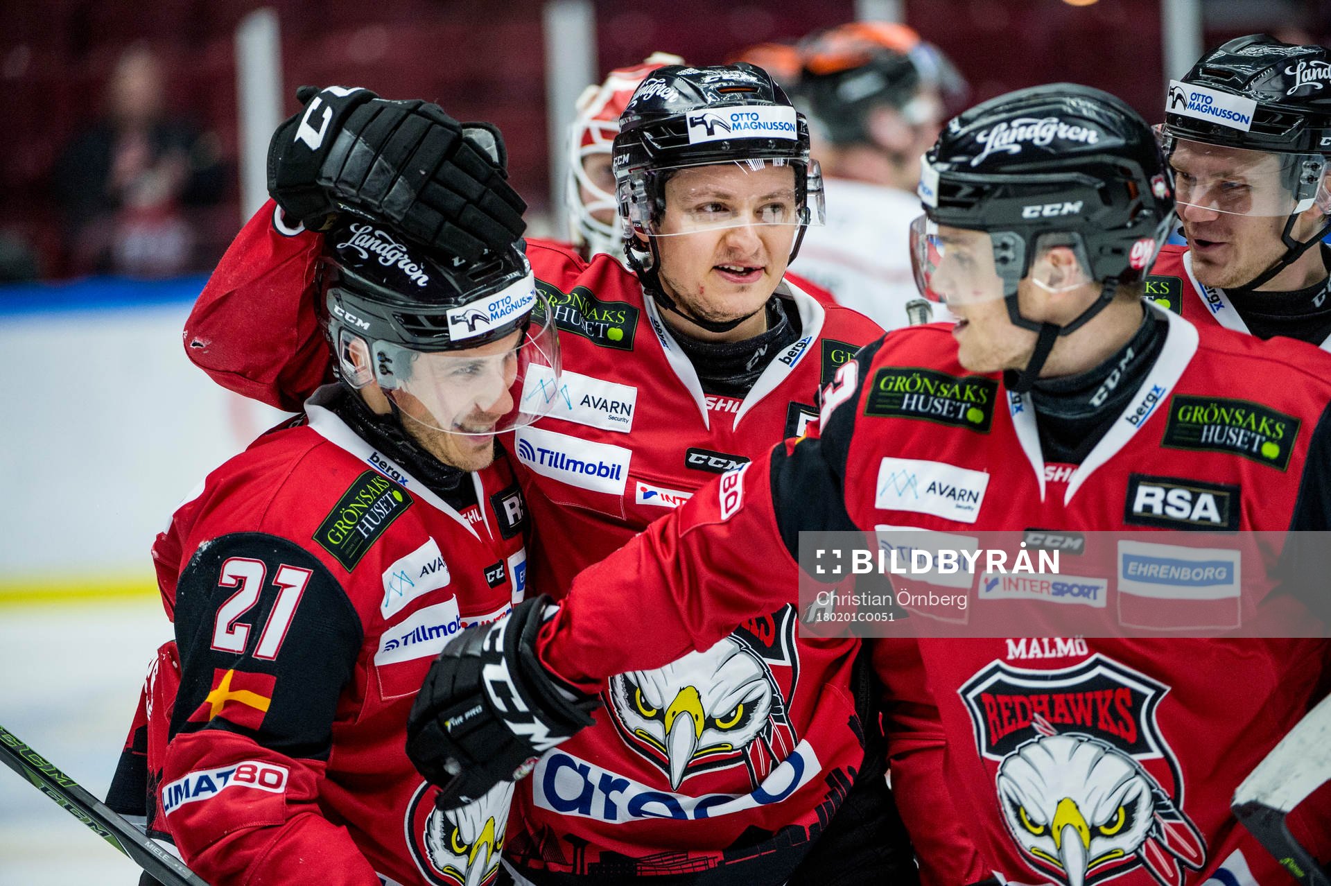 Malmö Redhawks Andy Miele jublar med Rhett Rakhshani