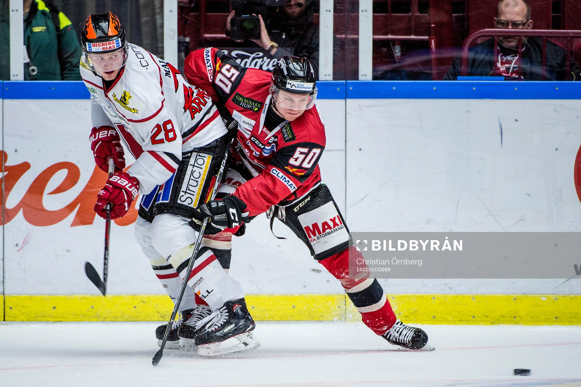 Örebros Linus Arnesson mot Malmö Redhawks Tobias Ekberg