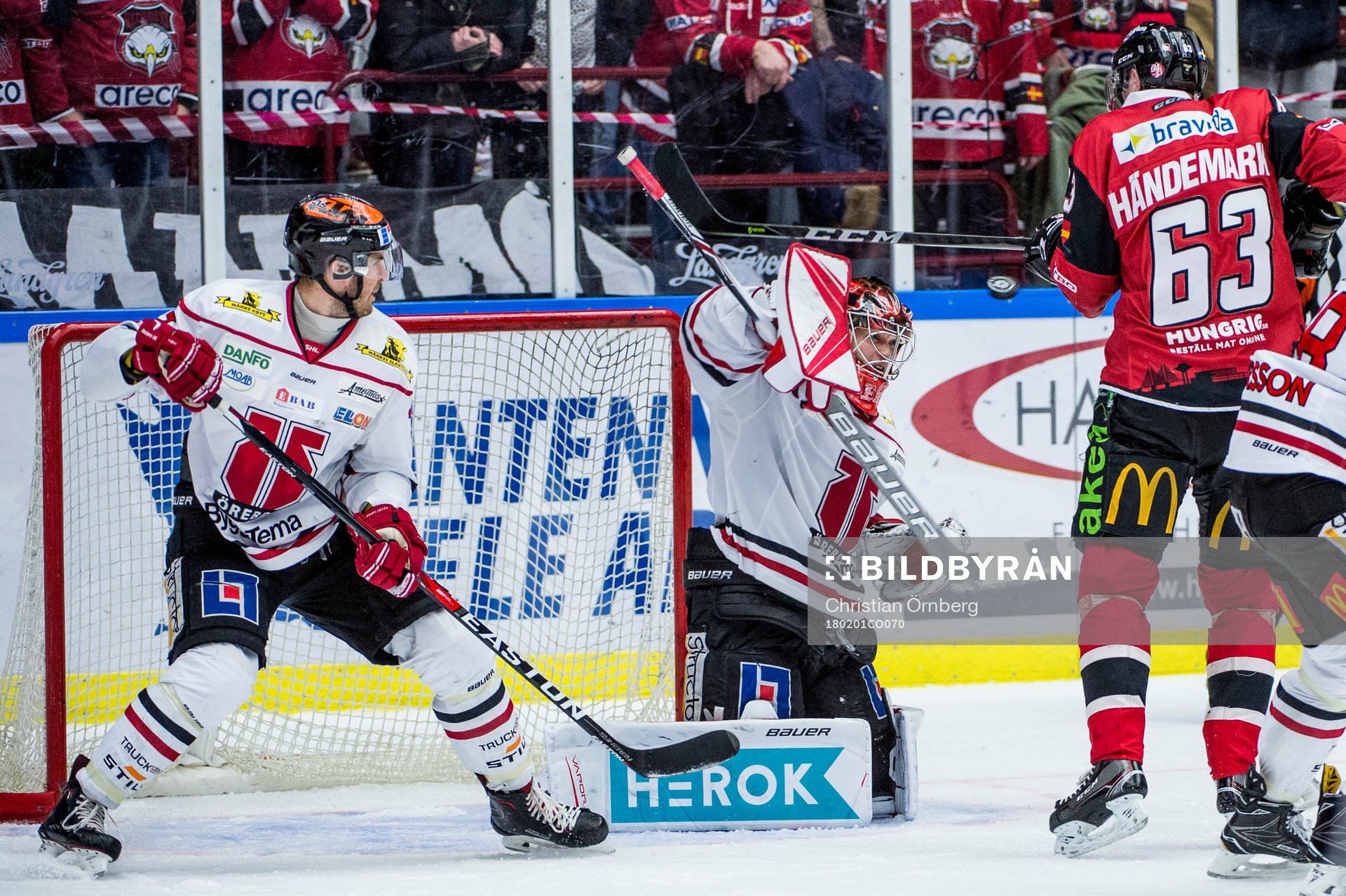 Malmö Redhawks Fredrik Händemark mot Örebros målvakt