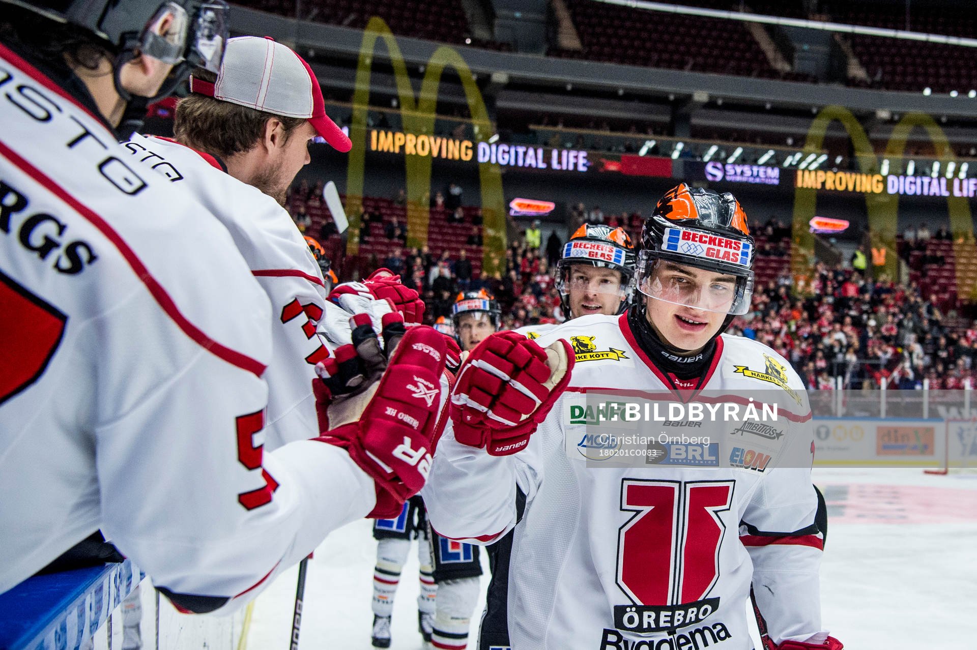 Örebros Glenn Gustafsson jublar