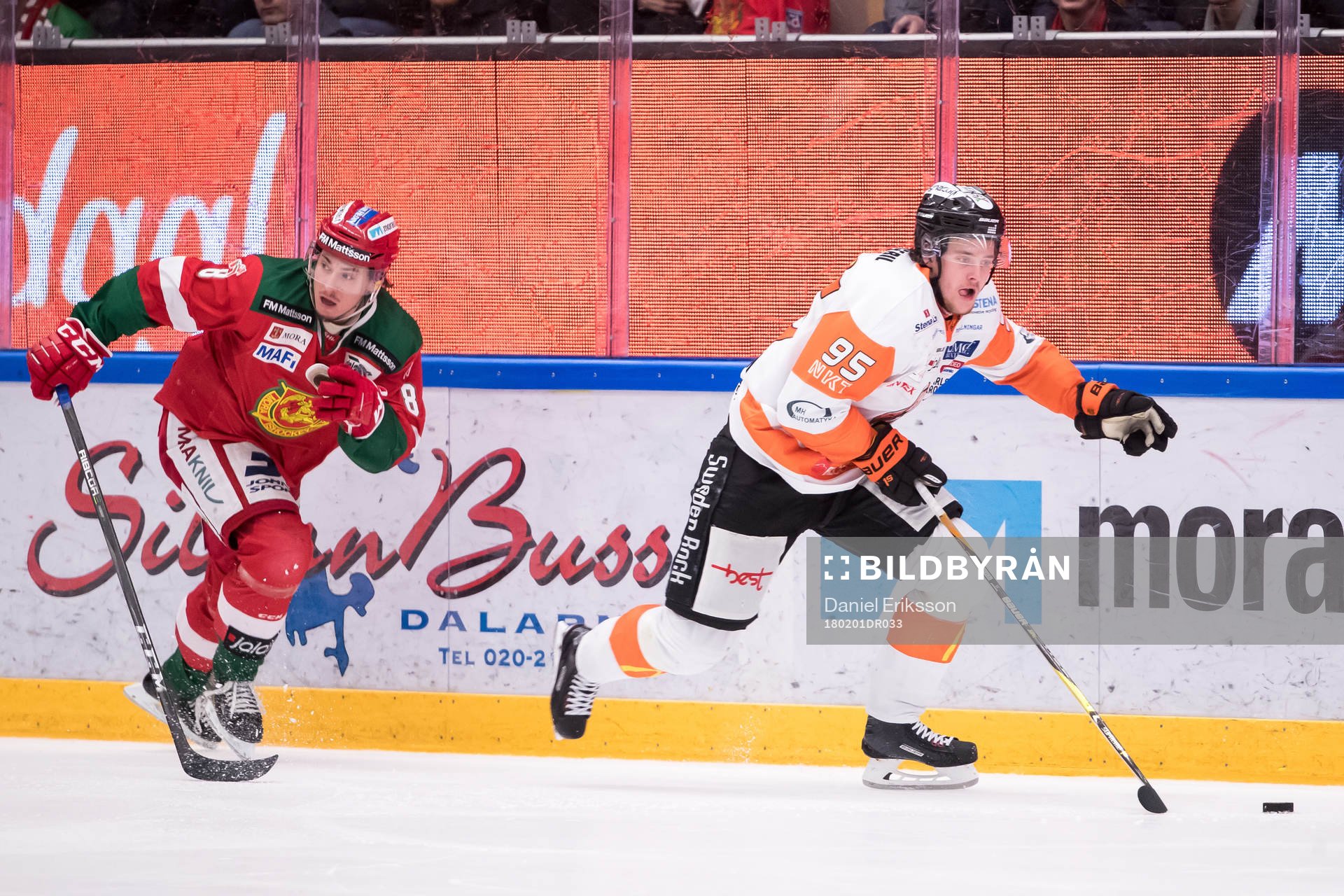 Moras Robin Johansson och Karlskronas Carl Persson  i