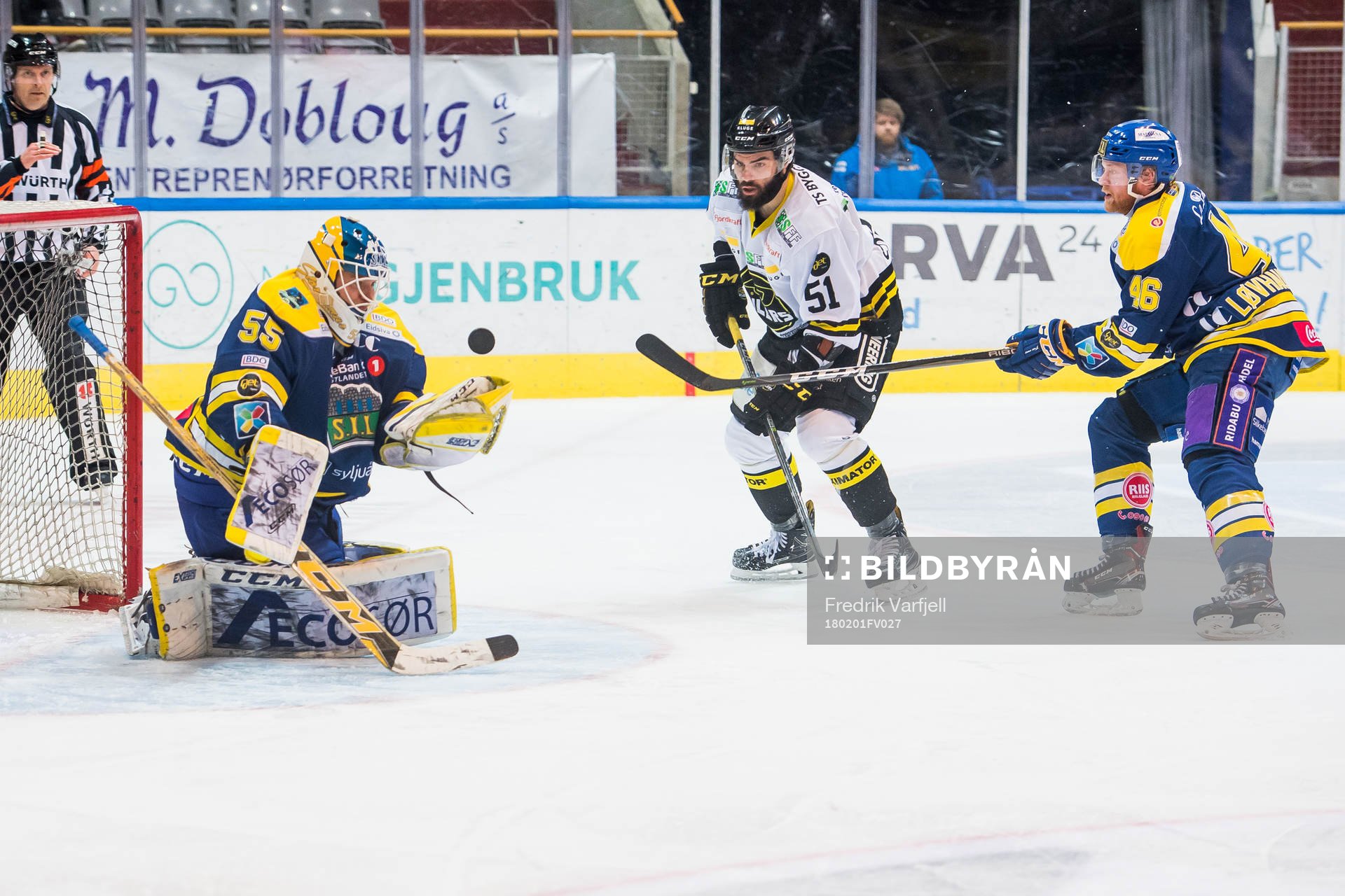 Goaltender Oskar Östlund of Storhamar, Philippe Cornet of