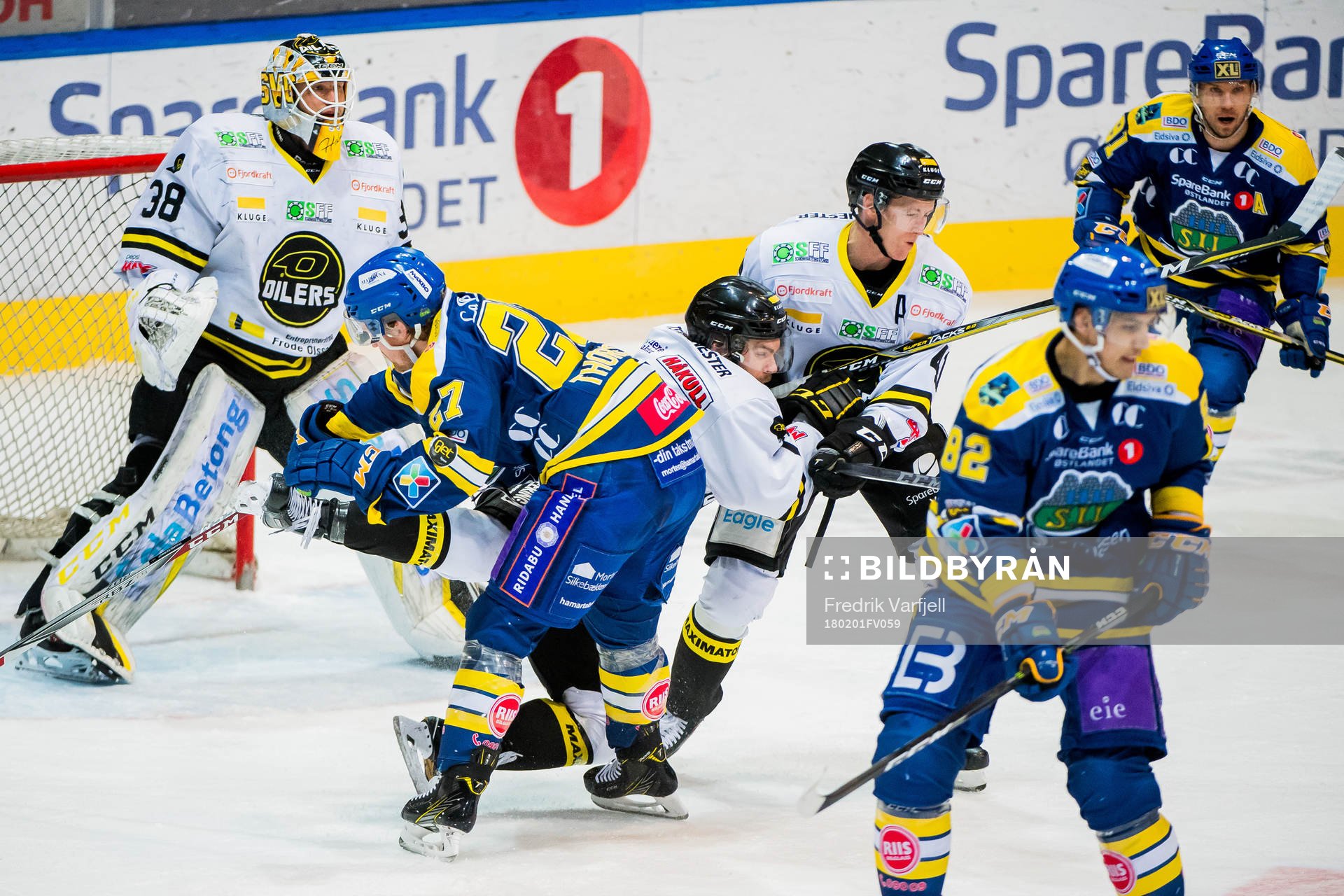 Steffen Thoresen of Storhamar and Spencer Humphries of
