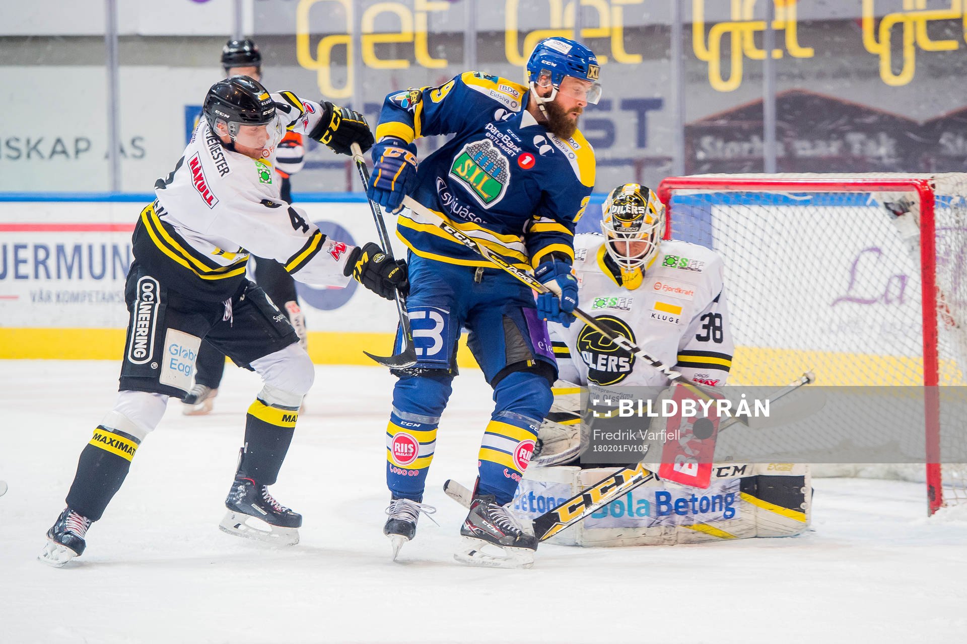 Tine Klofutar of Stavanger Oilers, Robin Dahlstrøm of