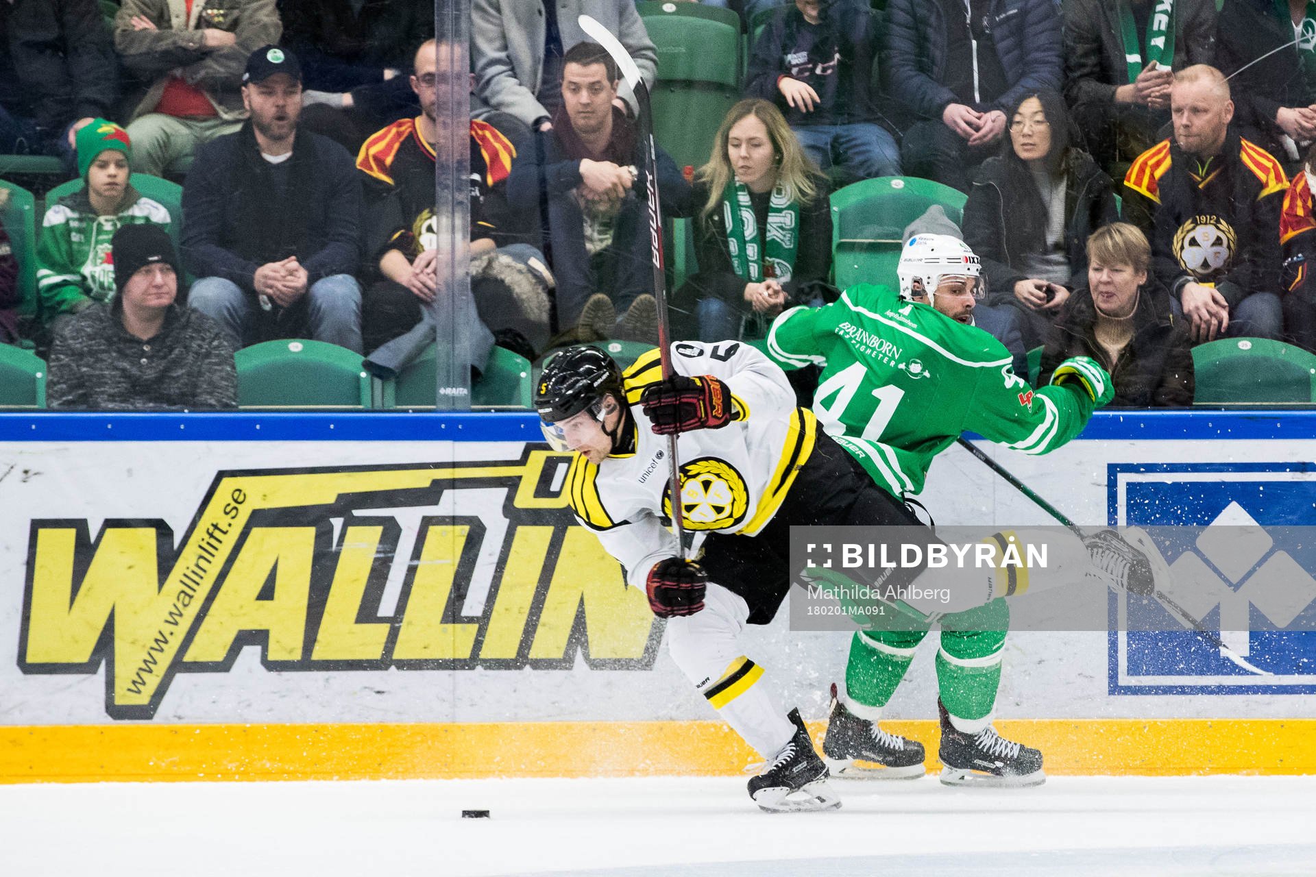 Brynäs Lukas Kilström och Rögles Daniel Widing