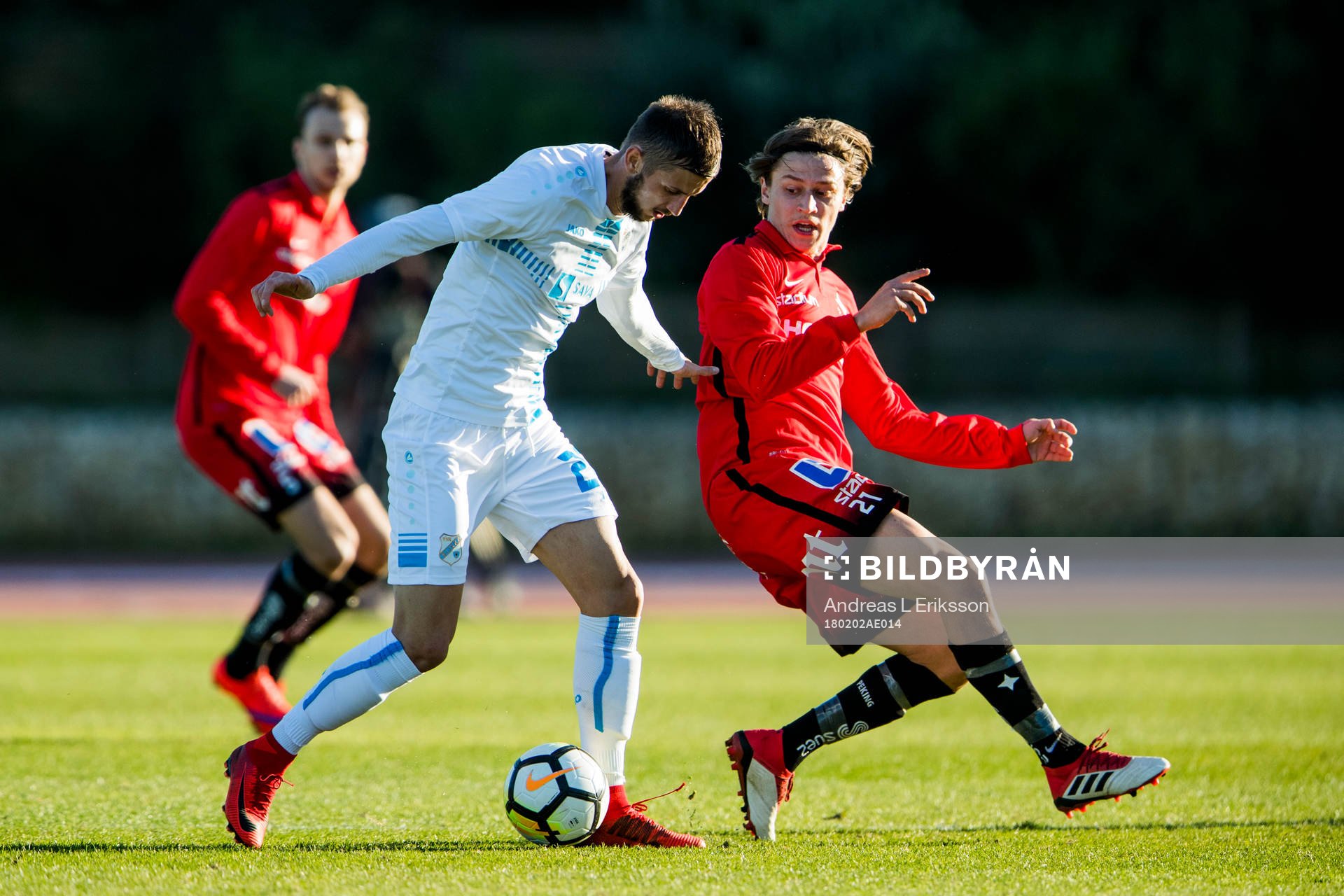 Rijekas Filip Bradaric och Norrköpings Simon Thern