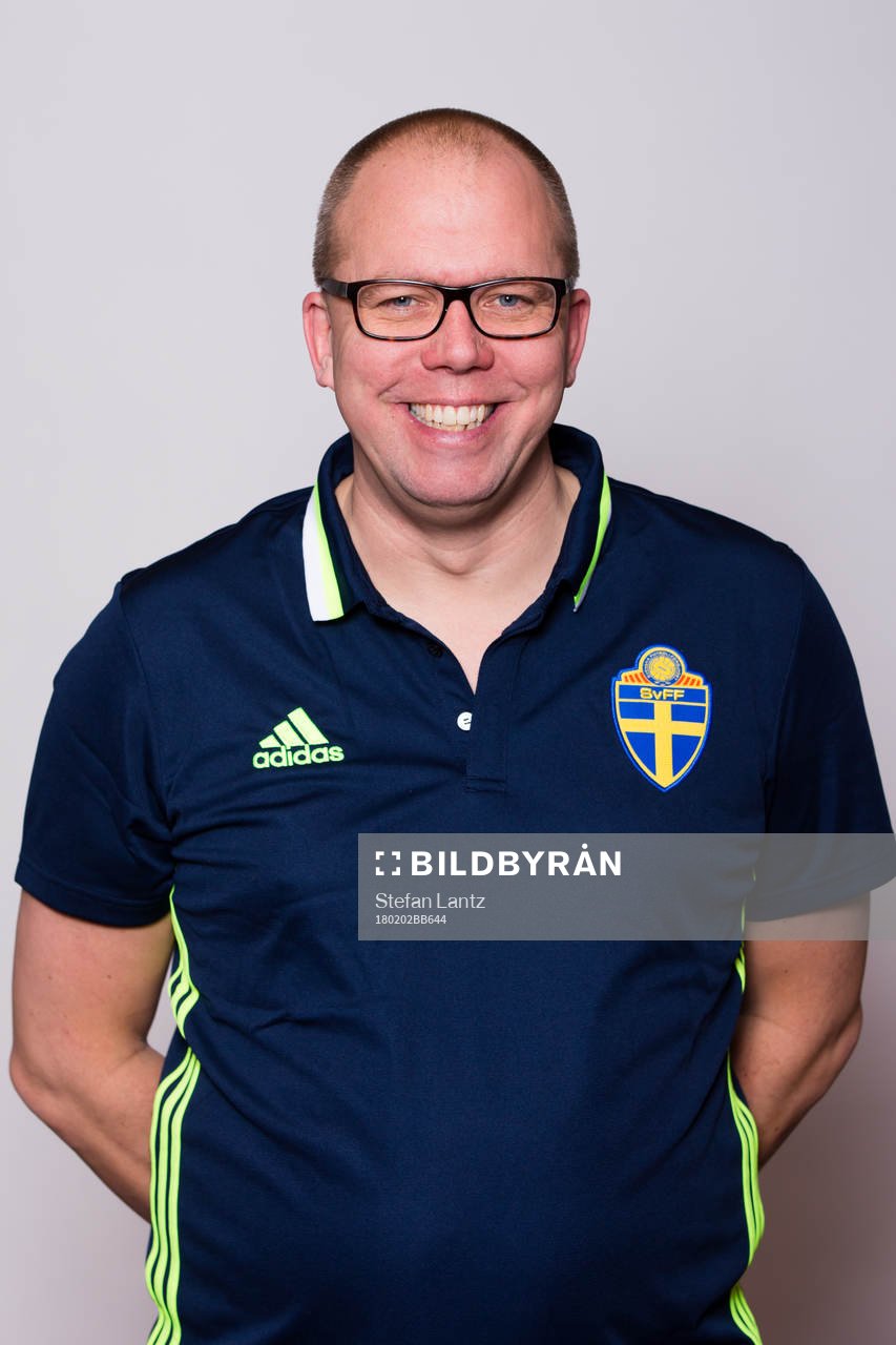 Peter Vesterholm poserar för ett porträtt under en fotografering den 2 februari 2018 i Jönköping. 