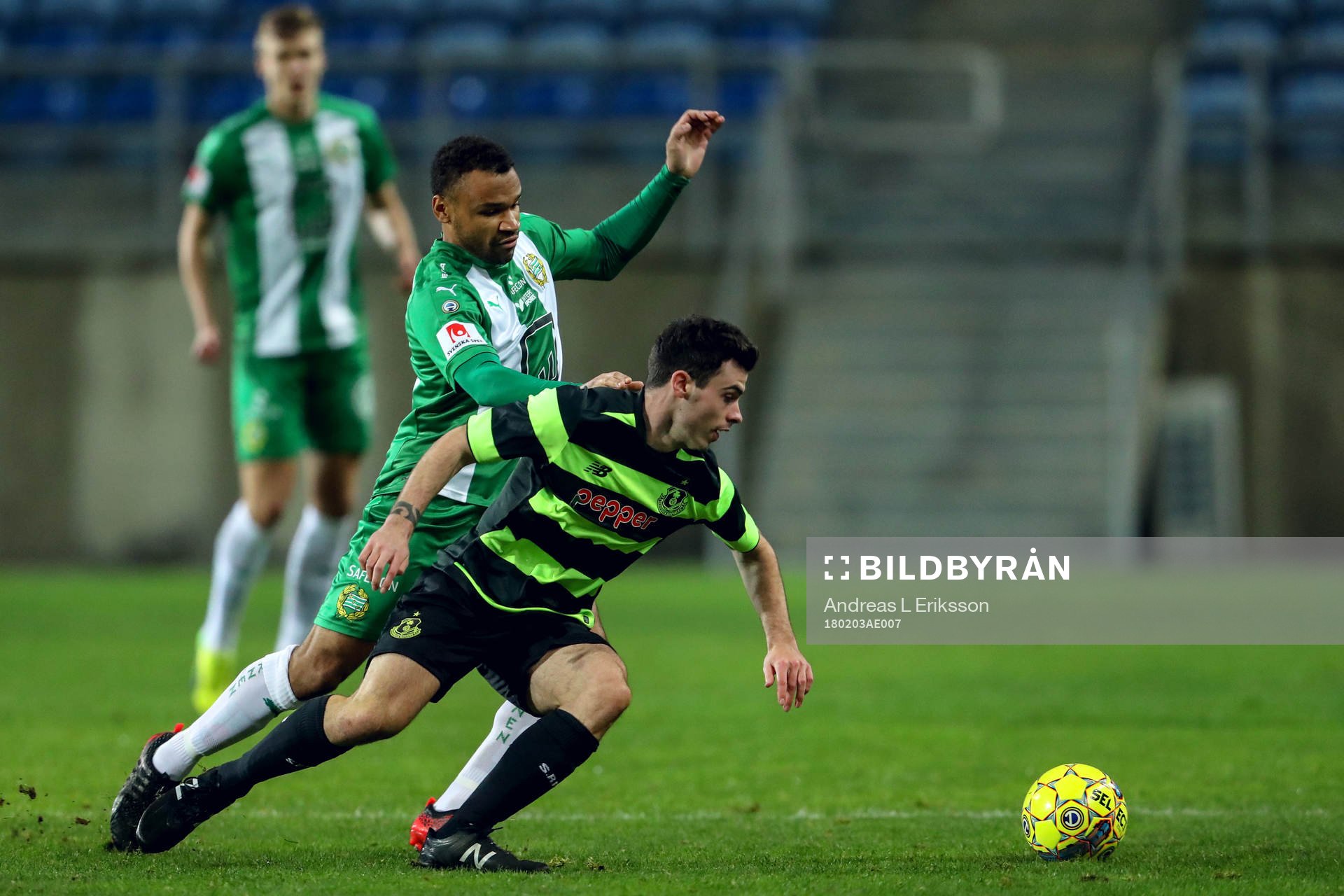 Hammarbys Serge-Junior Martinsson Ngouali och Shamrock