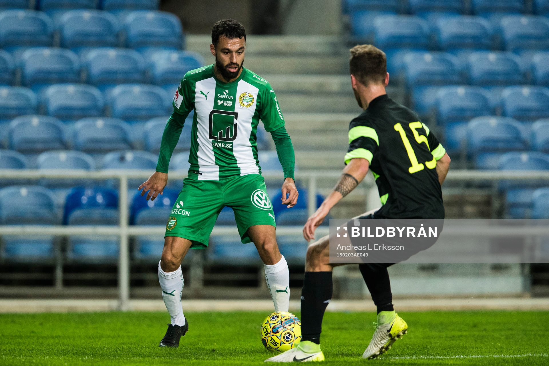 Hammarbys Imad Khalili och Shamrock Rovers Ally Gilchrist
