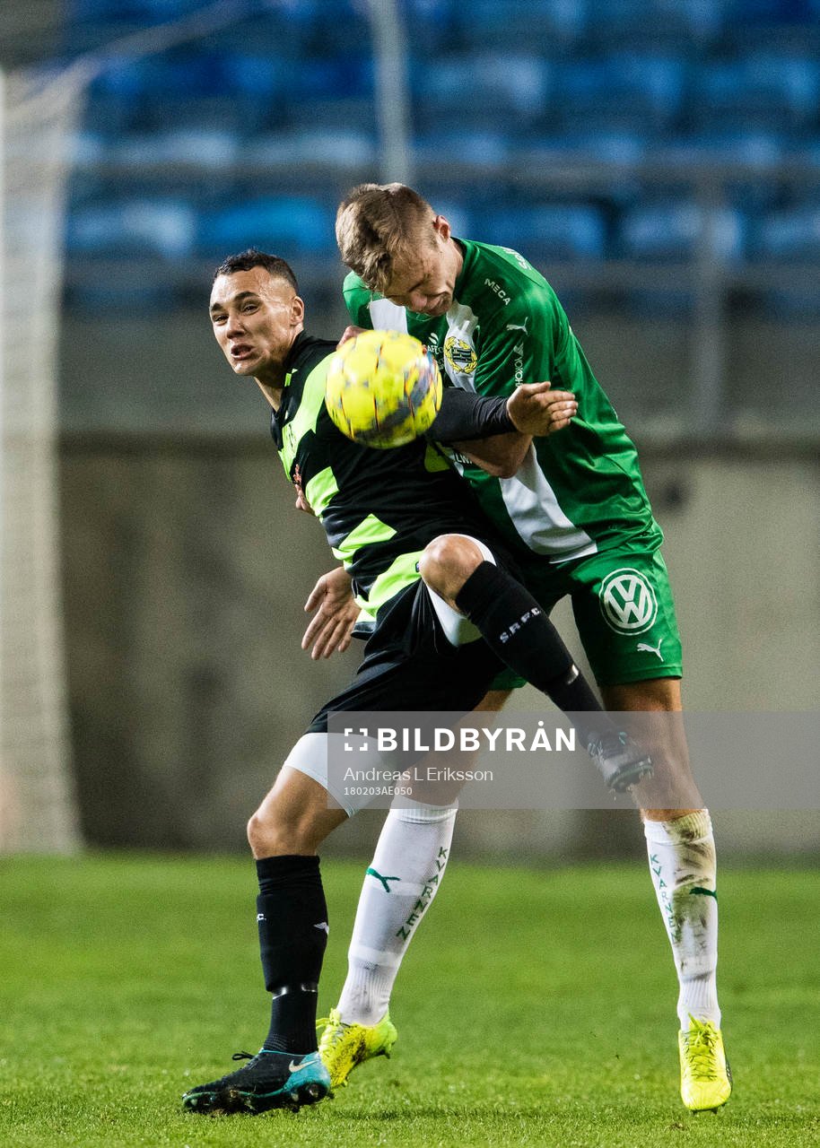 Shamrock Rovers Graham Burke i en nickduell med Hammarbys