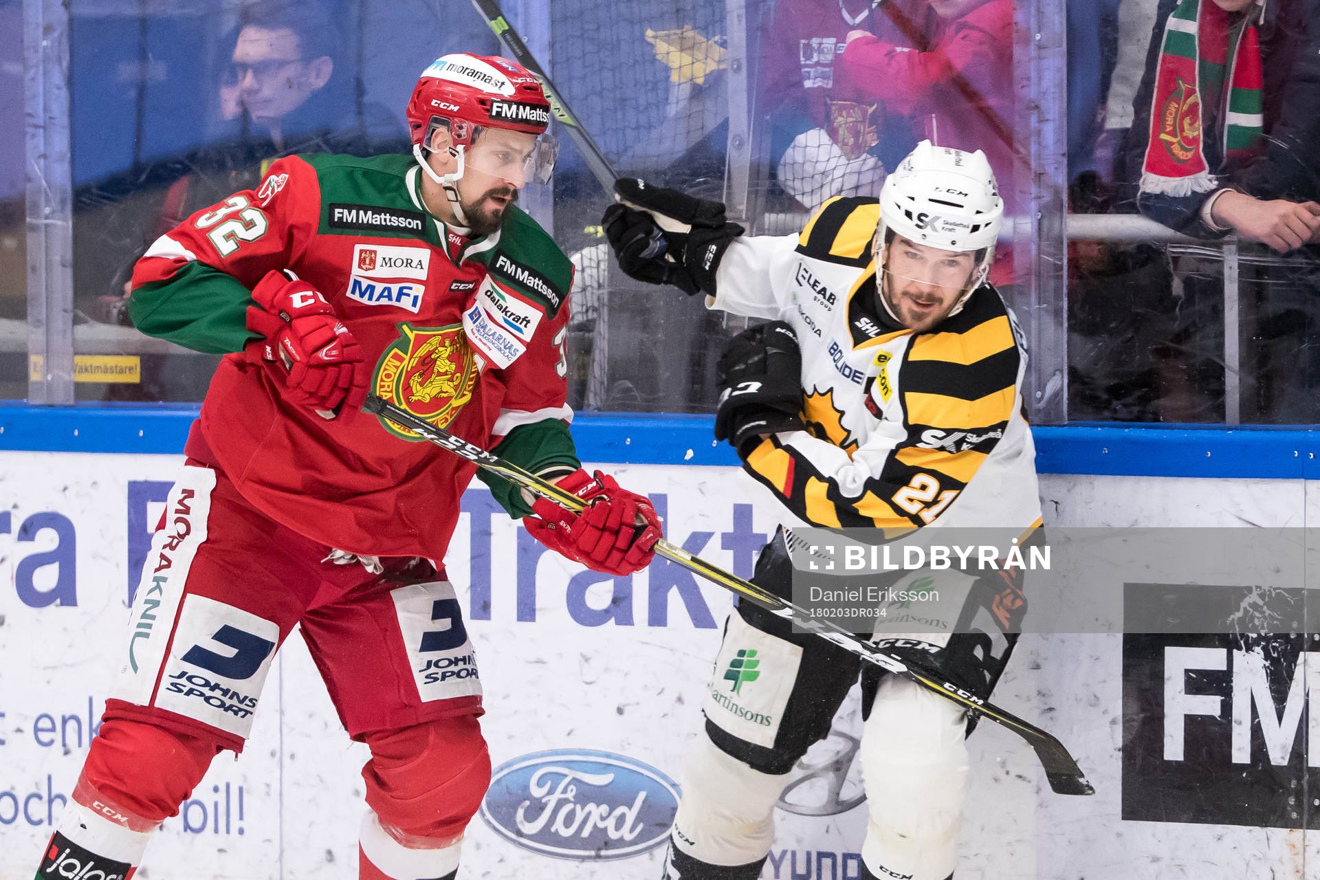 Moras Daniel Grillfors och Skellefteås Jimmie Ericsson  i