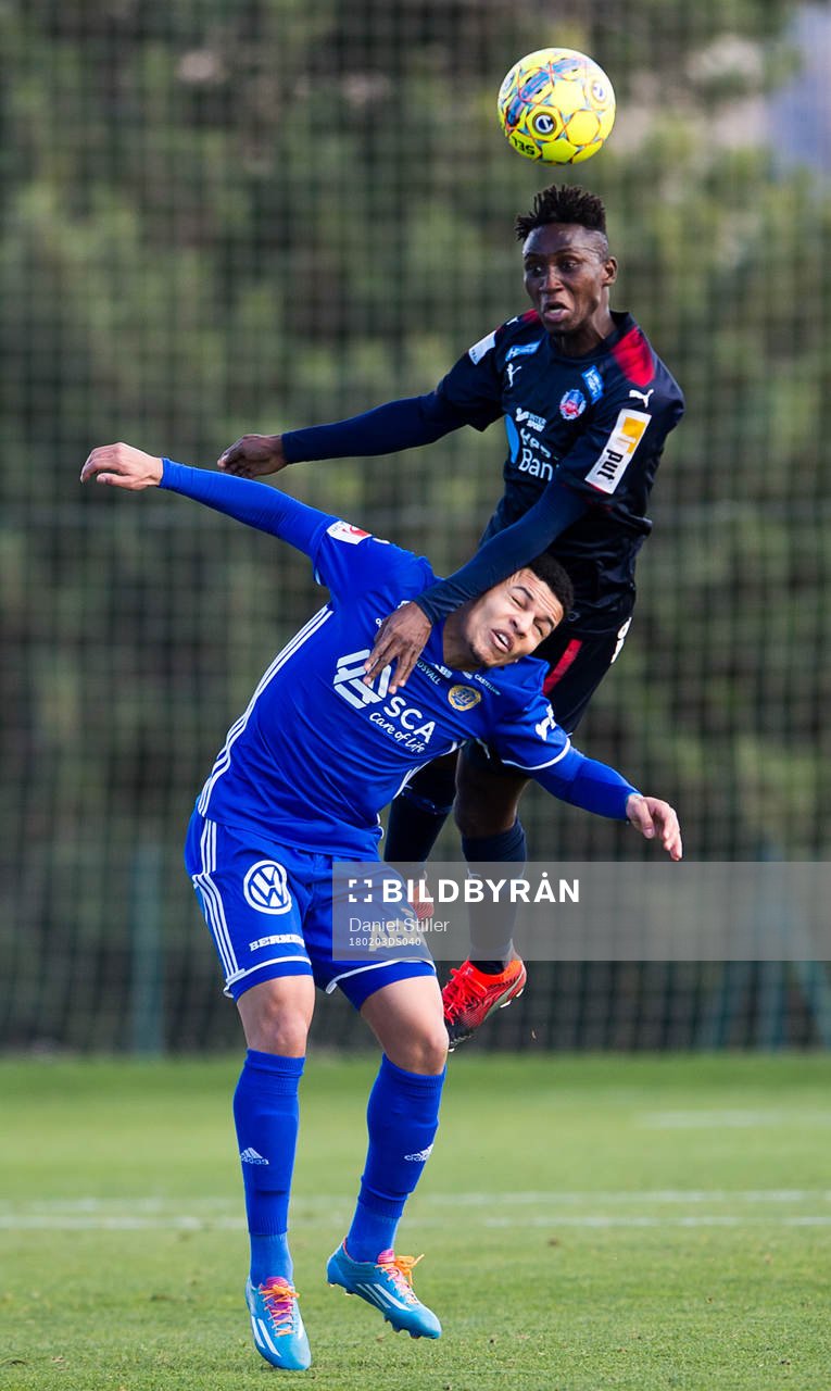 Sundsvalls Romain Gall och Helsingborgs Mamudo Moro