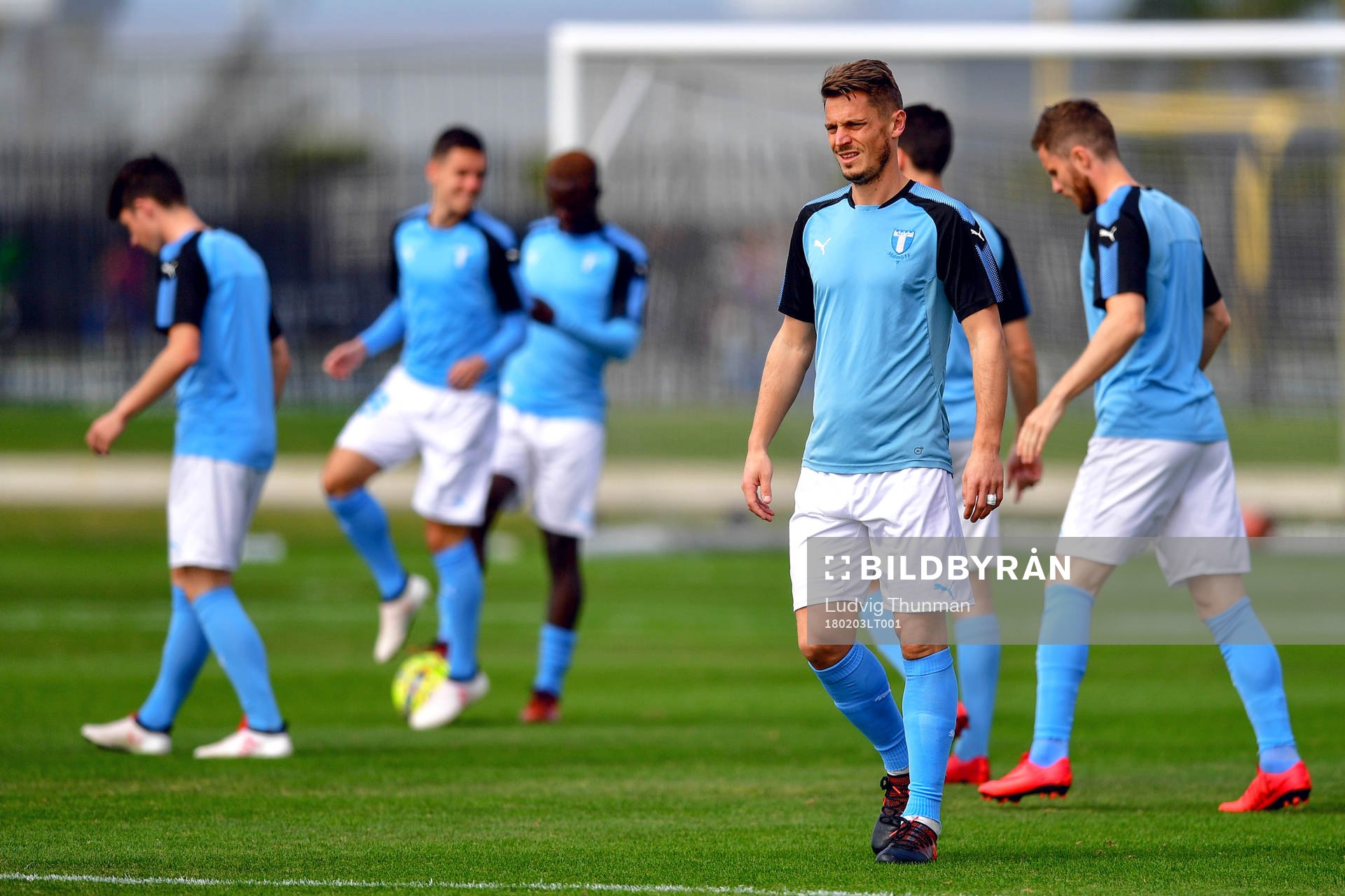 Malmö FFs Markus Rosenberg värmer upp
