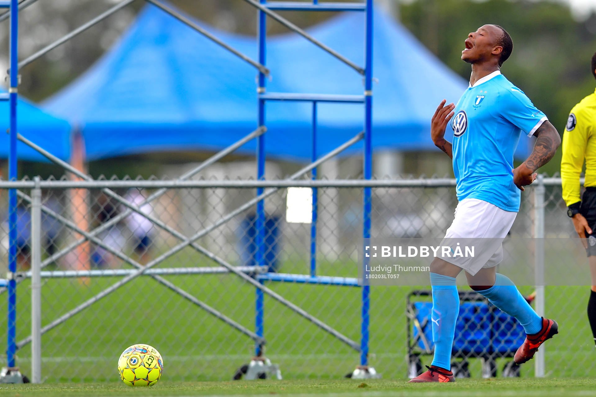 Malmö FFs Carlos Strandberg deppar