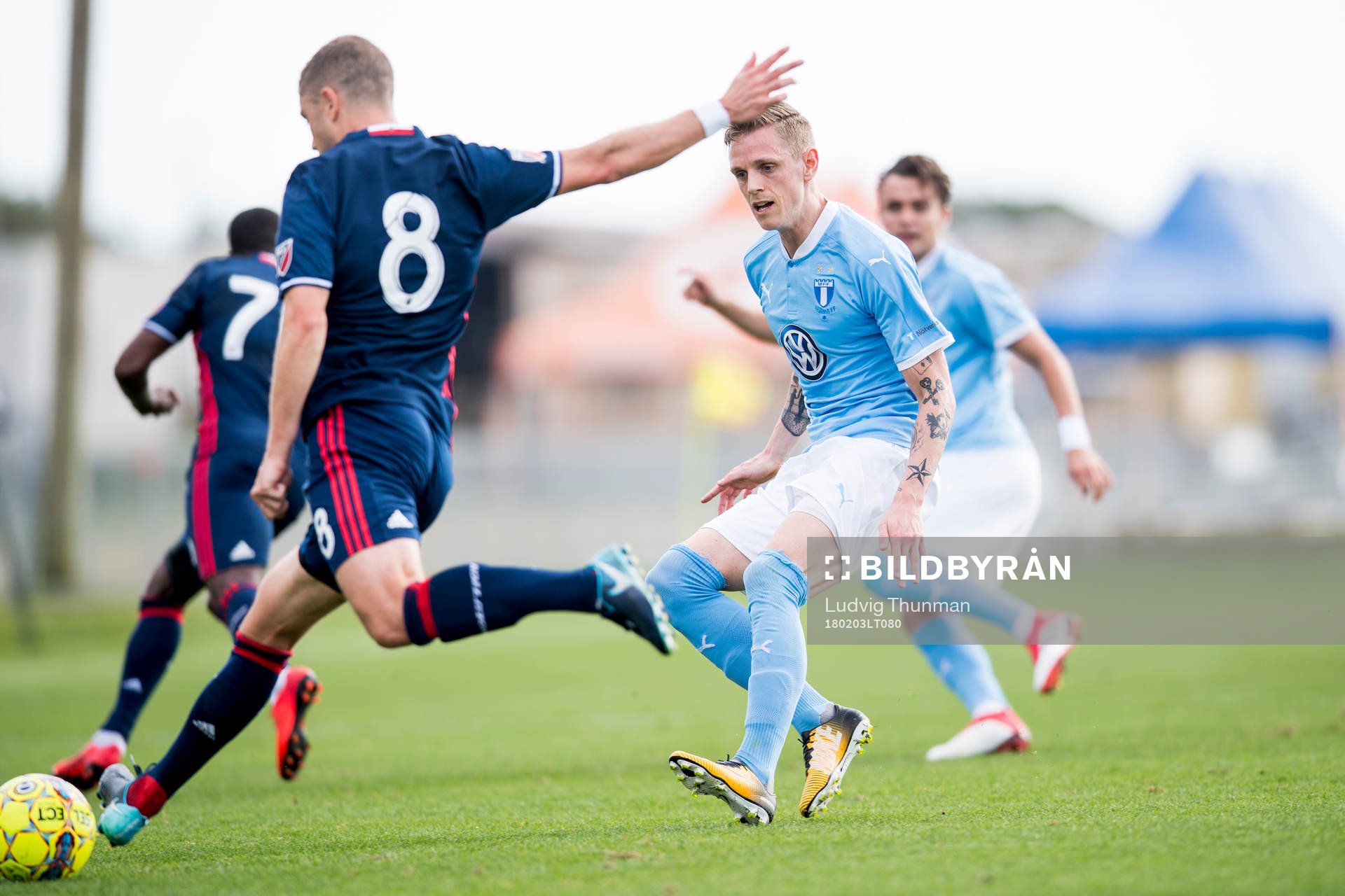 Malmö FFs Sören Rieks övervakar New Englands Chris