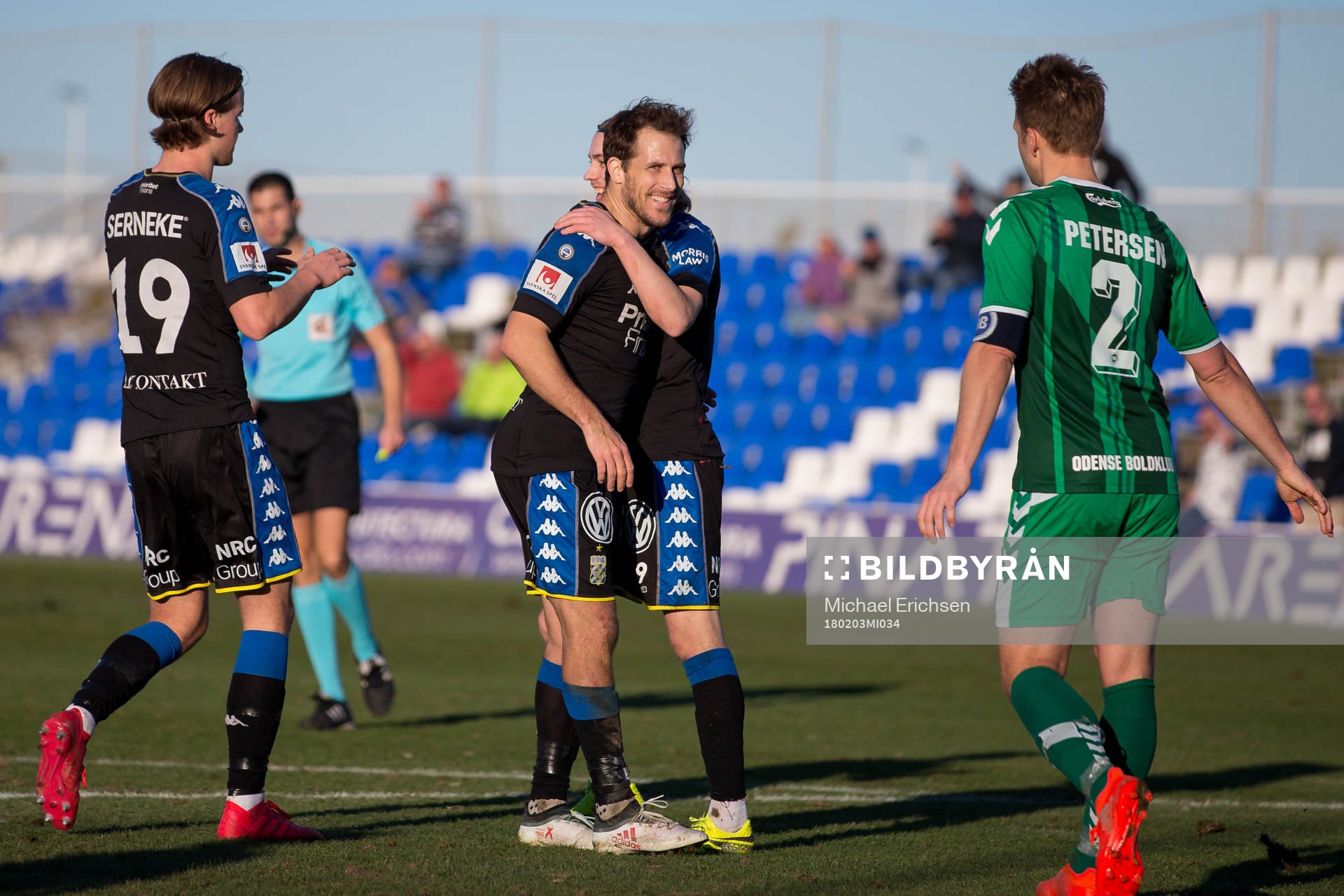 IFK Göteborgs Elias Mar Omarsson jublar ihop med Tobias Hysén efter att ha kvitterat till 1-1 under en träningsmatch i fotboll mellan IFK Göteborg och Odense den 3 februari 2018 i Pinatar Football Center.