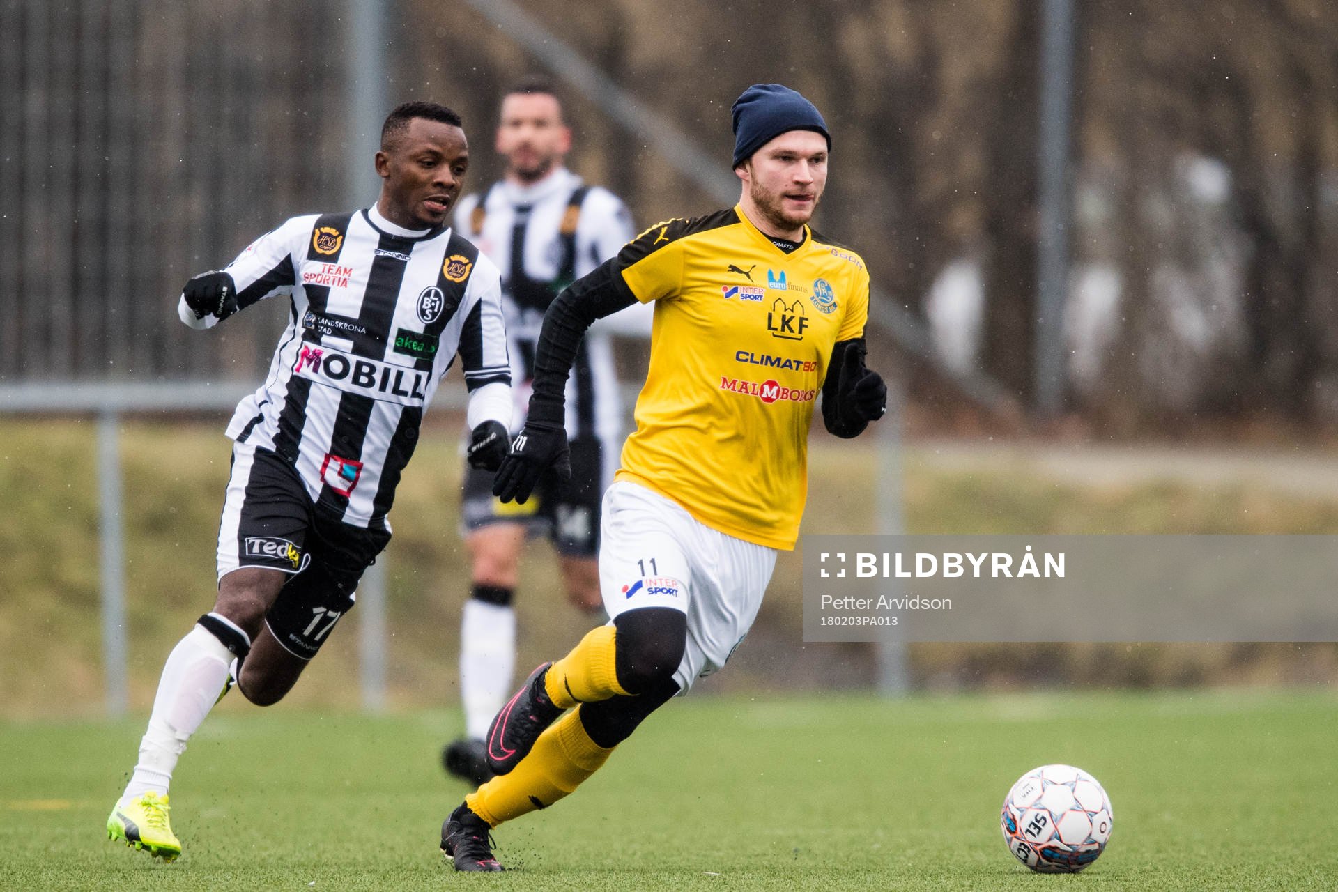Lunds Admir Osmancevic och Landskronas Monday Samuel