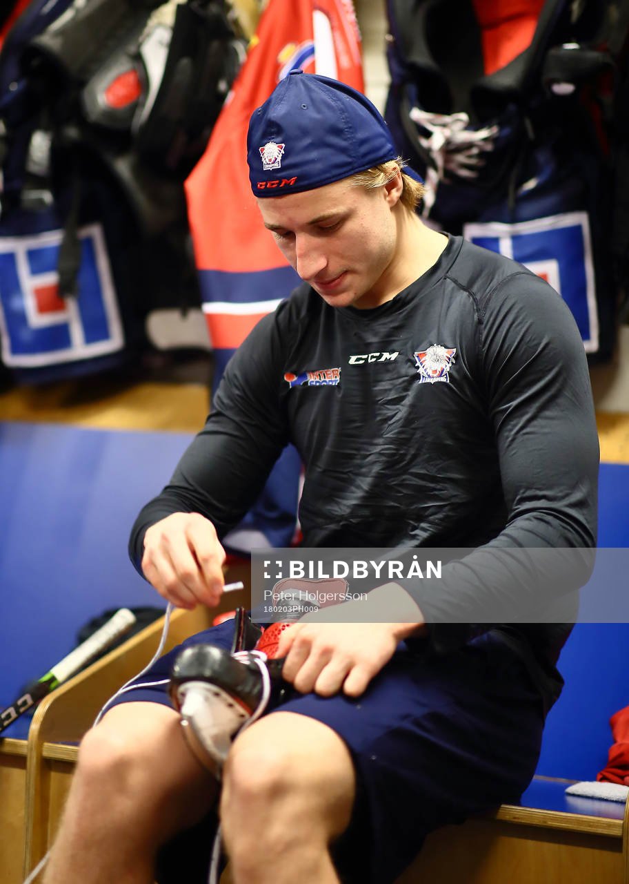 Linköpings Jakob Lilja före ishockeymatchen i SHL mellan