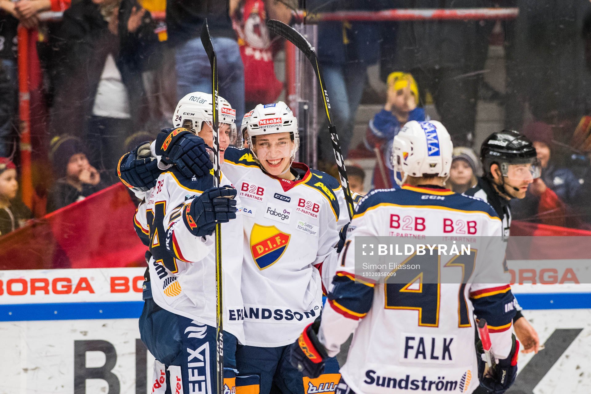 Djurgårdens Erik Walli Walterholm och Lukas Vejdemo jublar