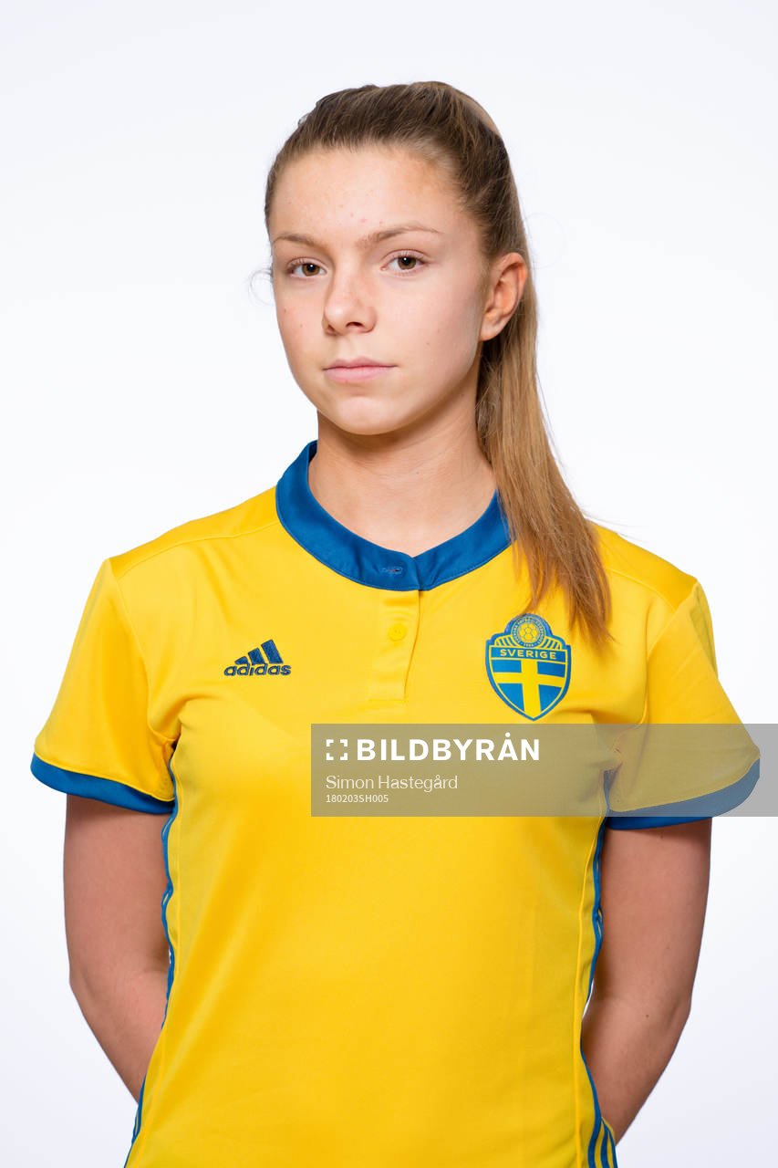 Anna Lindgren i F17-landslaget