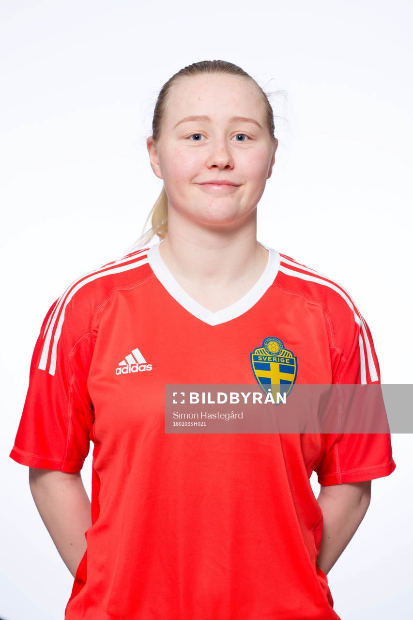 Julia Langörgen, målvakt i F17-landslaget