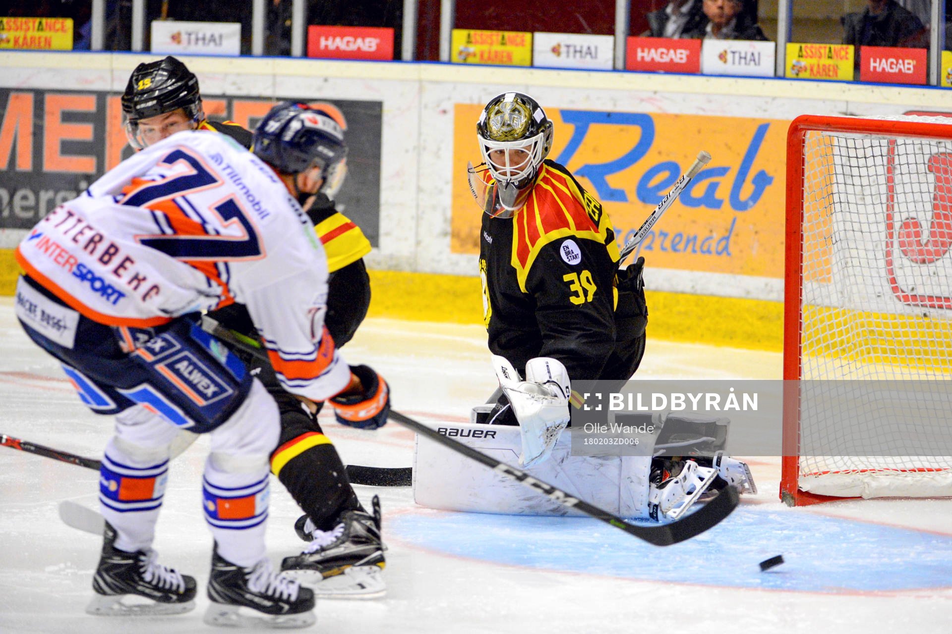 Växjös Pontus Netterberg gör 3-3 bakom Brynäs målvakt