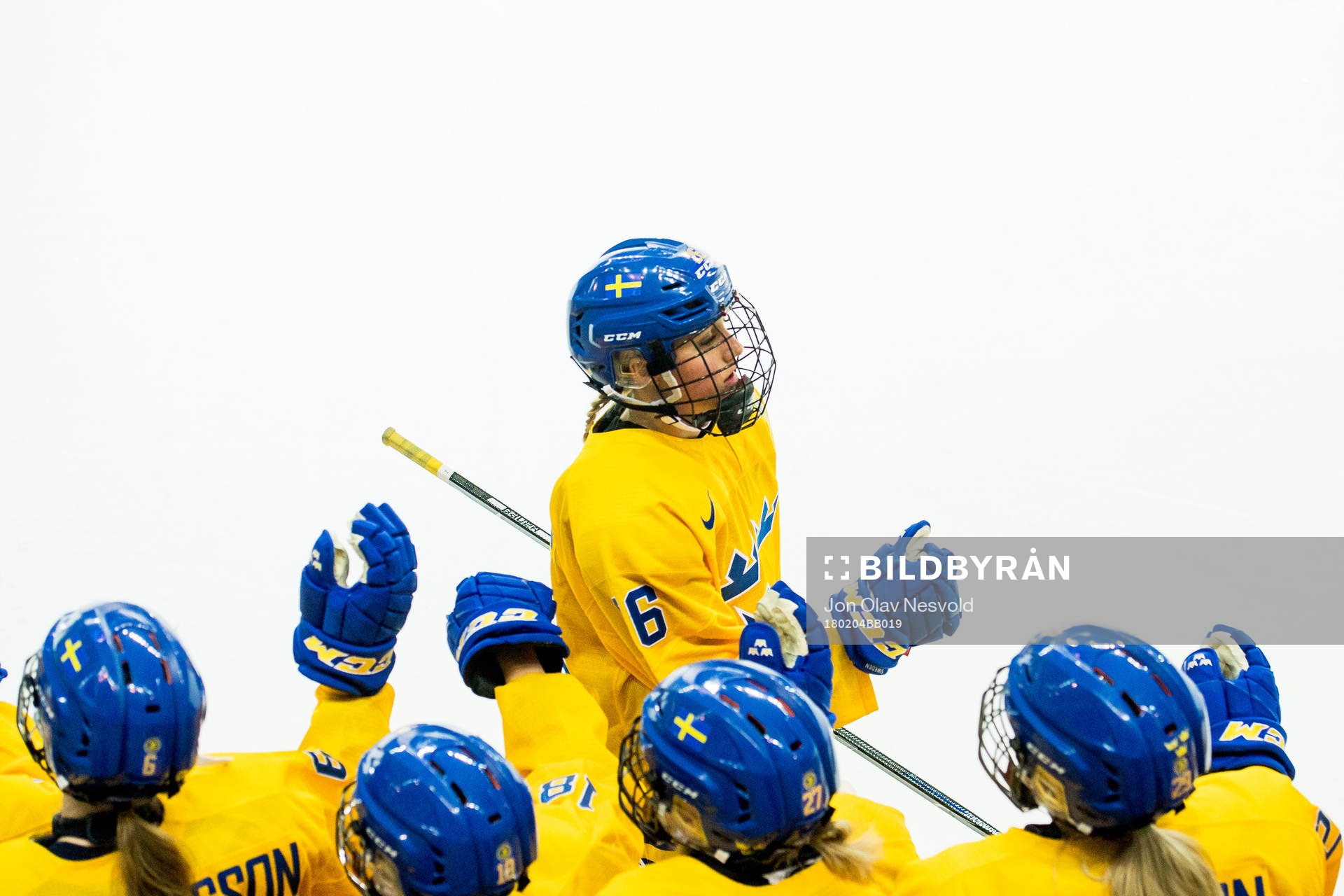 Hanna Olsson of Sweden celebrates 2-0 with her teammates