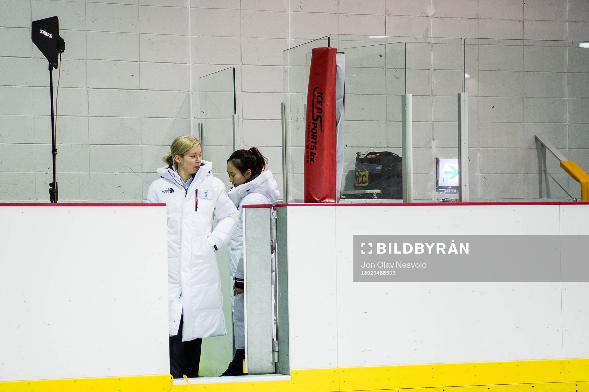 Sarah Murray, coach of Korea, enters a press conference