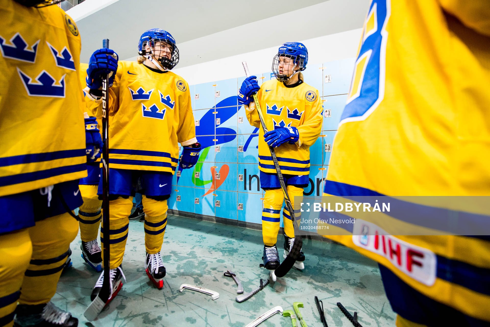 Johanna Olofsson of Sweden (R)