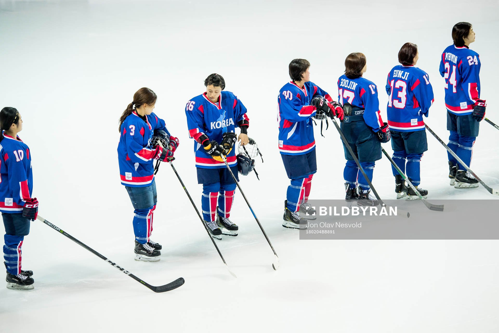 The Korean players line up
