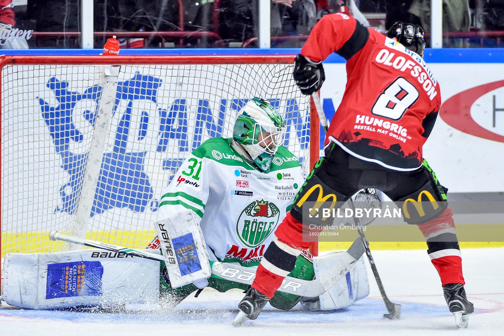 Malmö Redhawks Johan Olofsson gör 2-5 på straff bakom