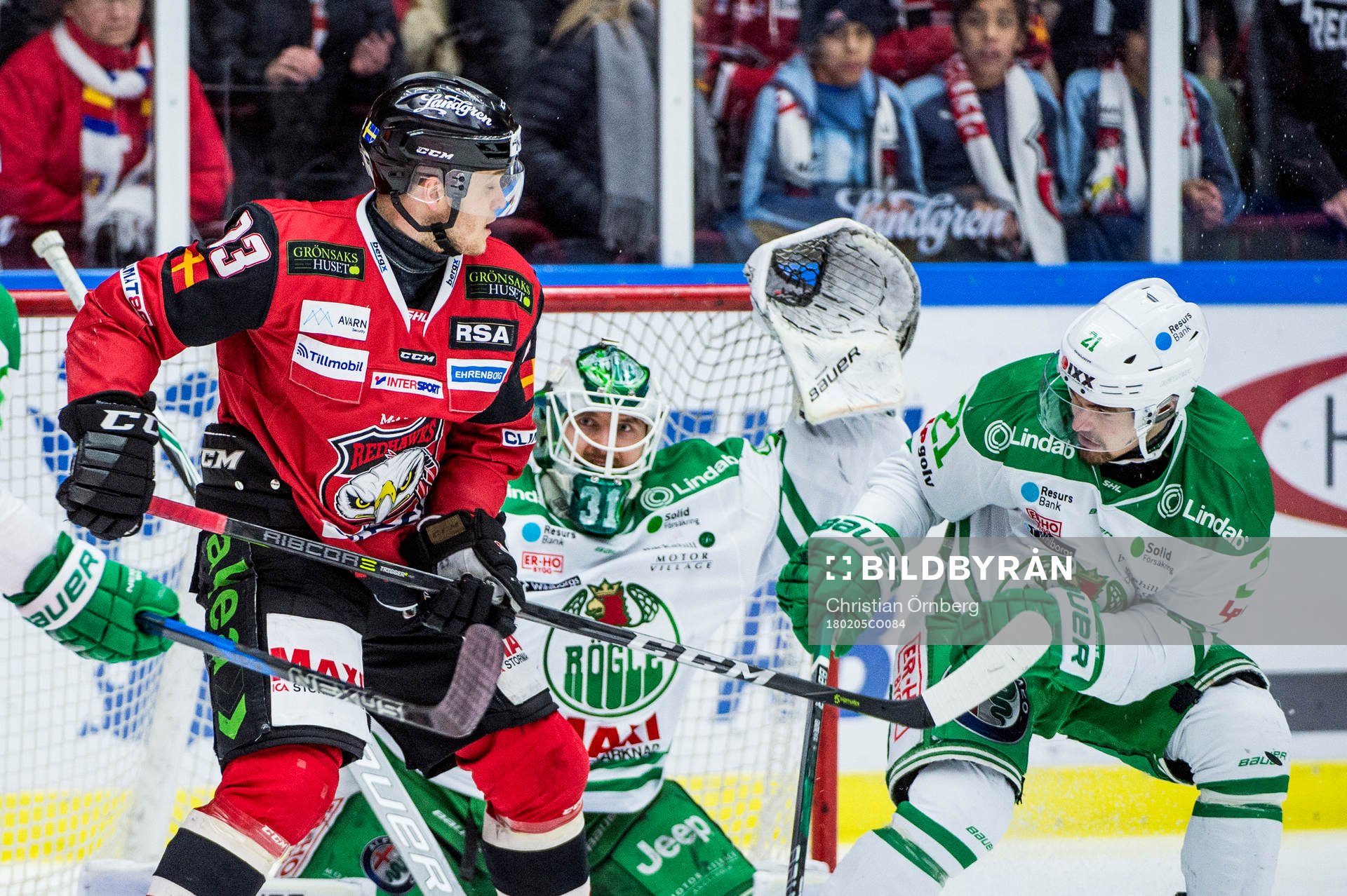 Malmö Redhawks Christoffer Forsberg mot Rögles målvakt