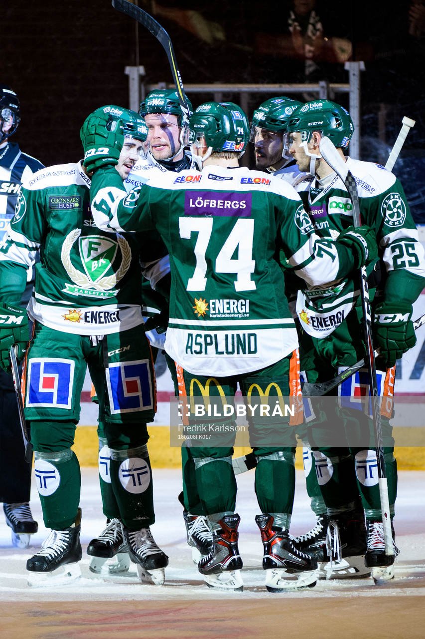 Färjestads Jens Westin och Alexander Johansson jublar