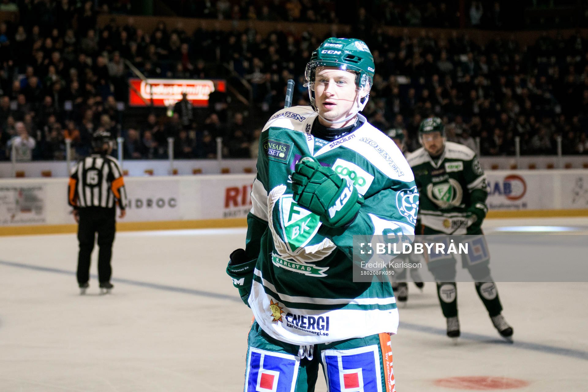 Färjestads Christoffer Törngren jublar