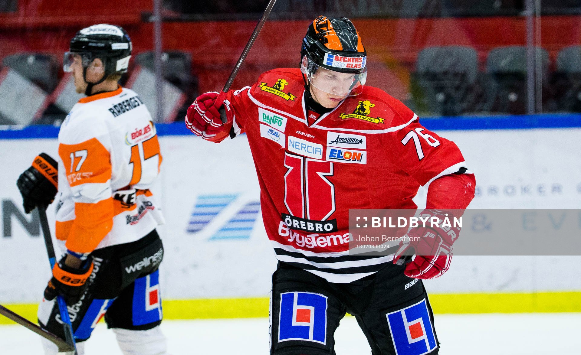 Örebros Jare Sallinen jublar vid 2-2