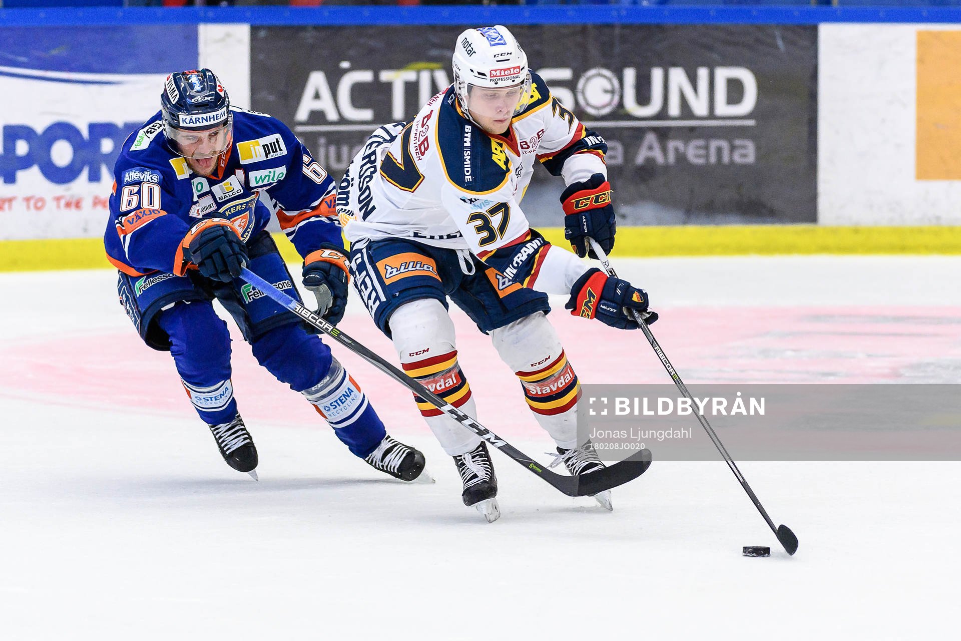 Växjös Erik Josefsson och Djurgårdens Jesper Pettersson