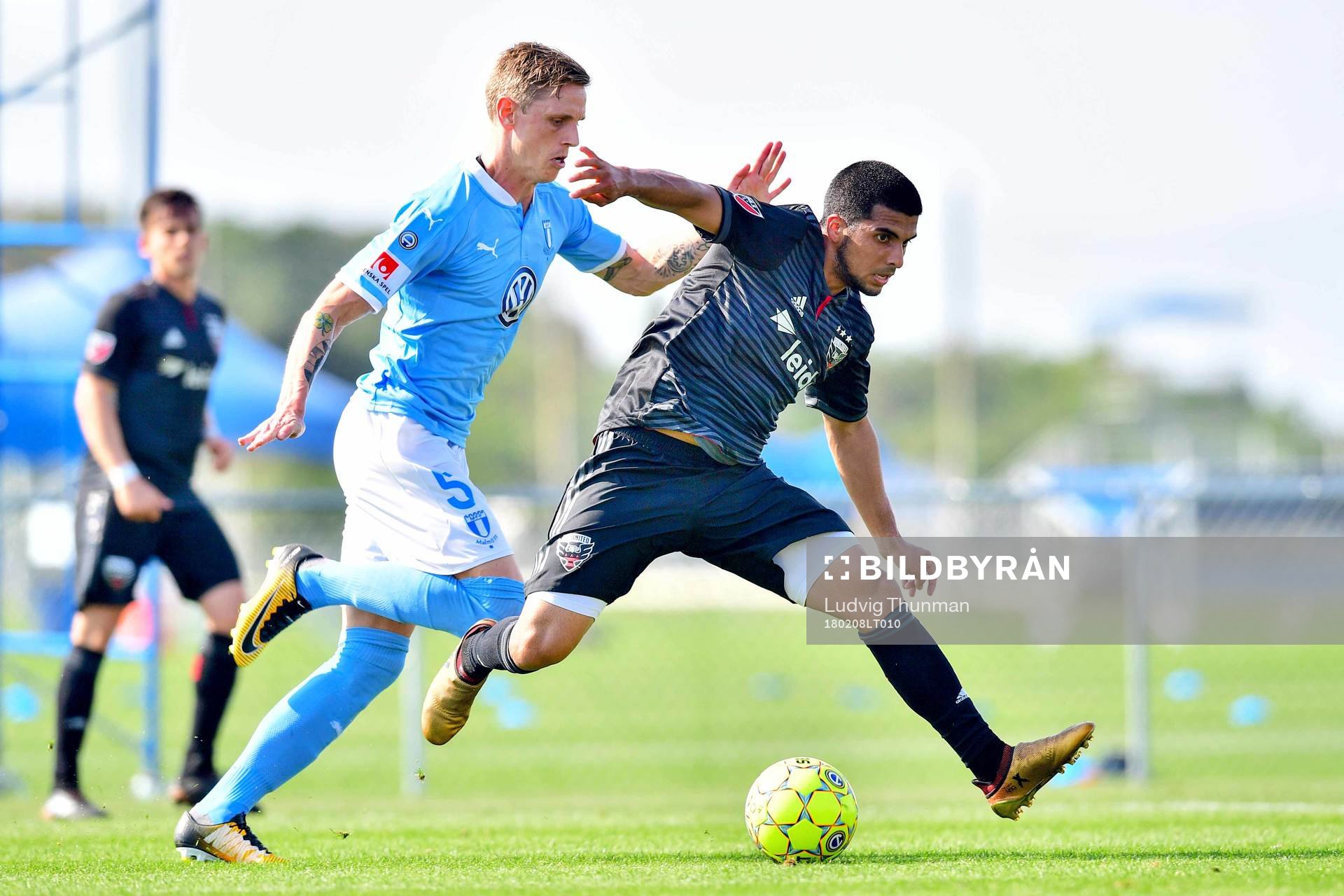 Malmö FFs Sören Rieks och DC Uniteds Ulises Segura