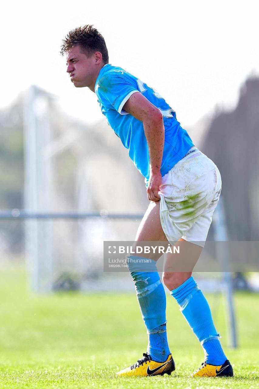 Malmö FFs Mattias Svanberg grinar illa