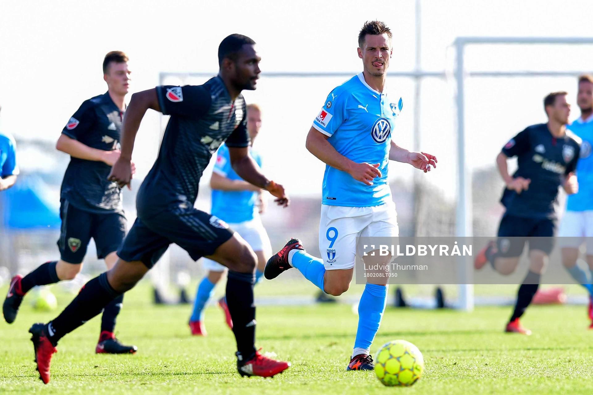 DC Uniteds Jalen Robinson och Malmö FFs Markus Rosenberg
