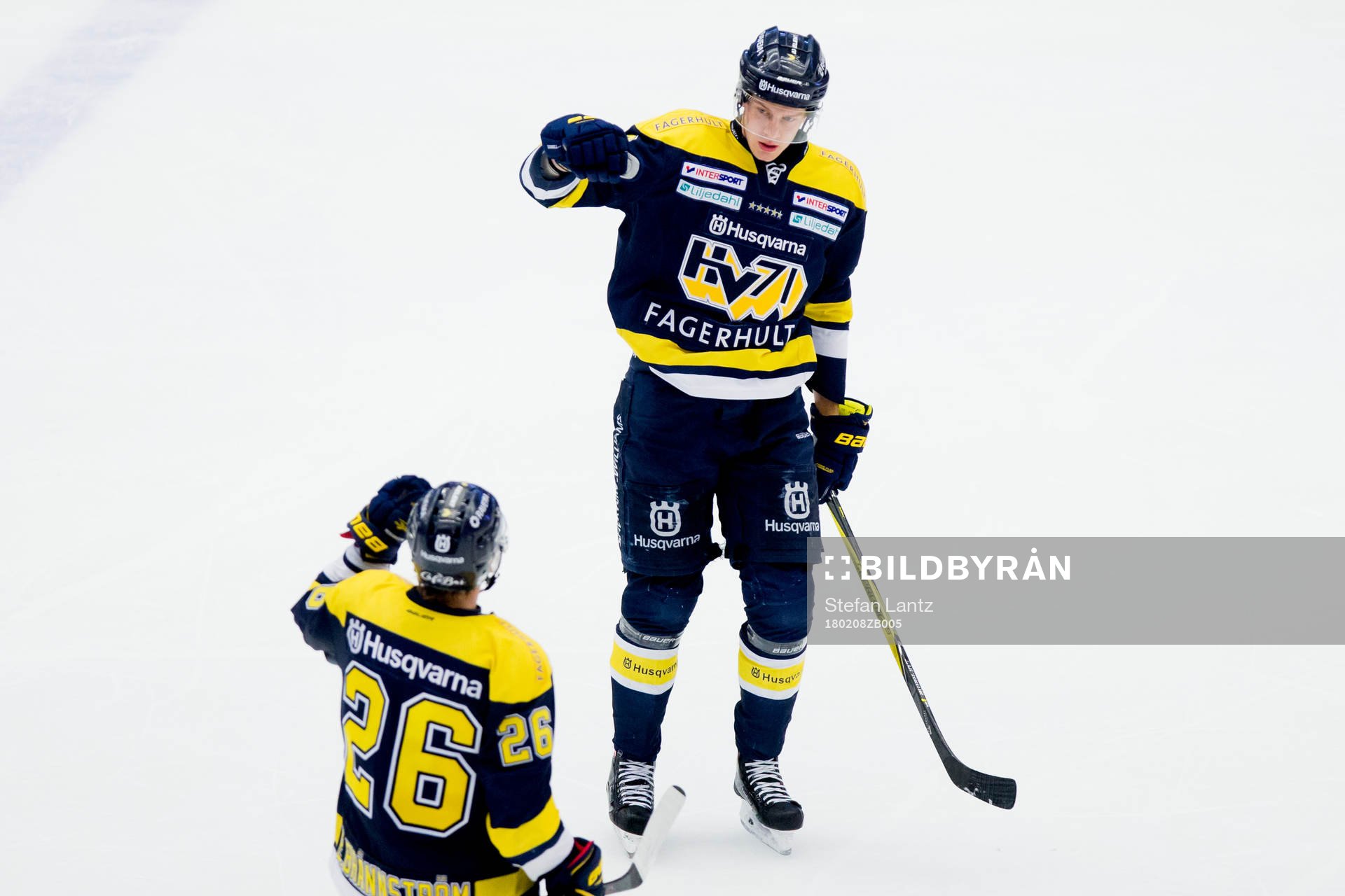 s Victor Ejdsell och Erik Brännström jublar