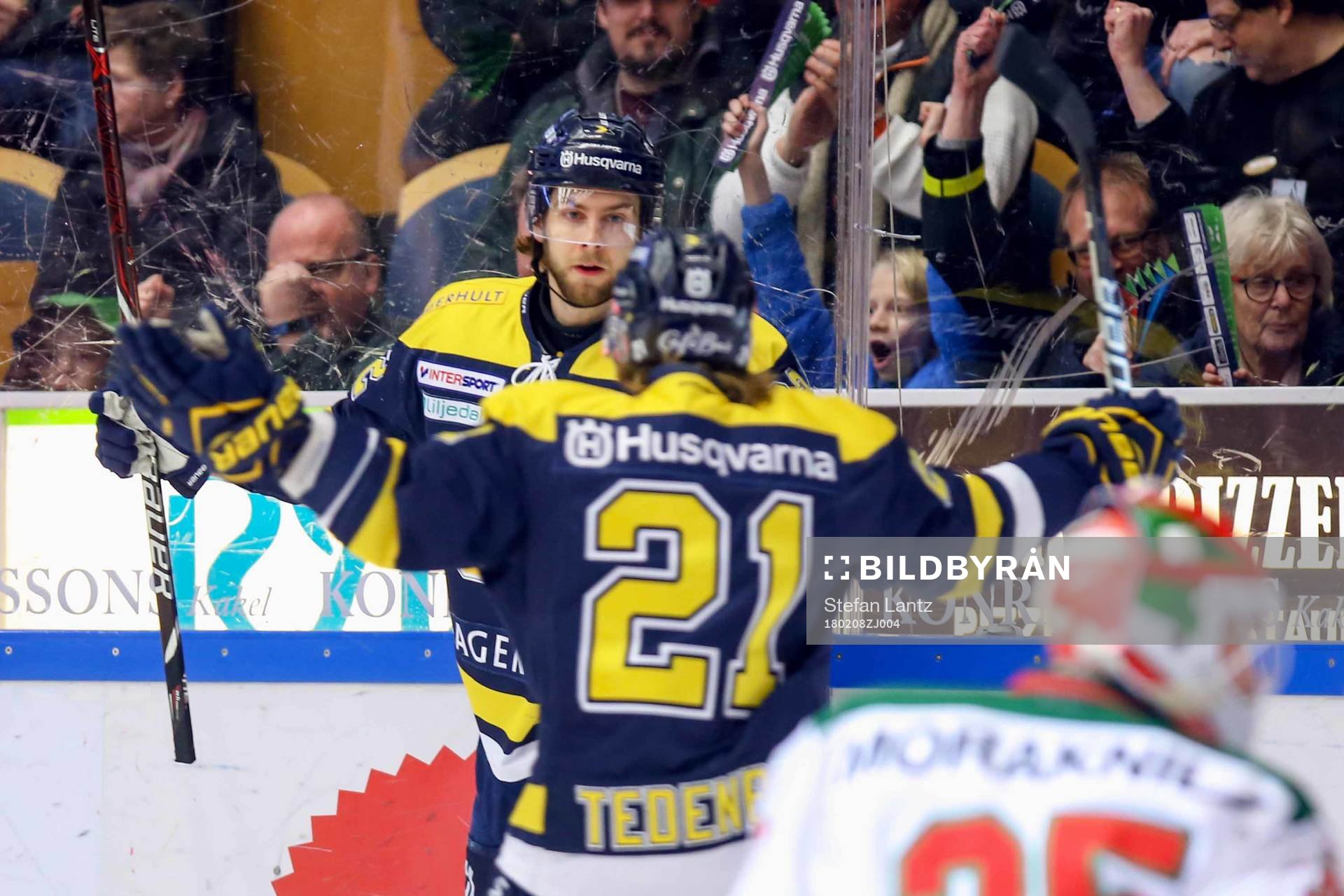 s Kevin Stenlund och Mattias Tedenby jublar