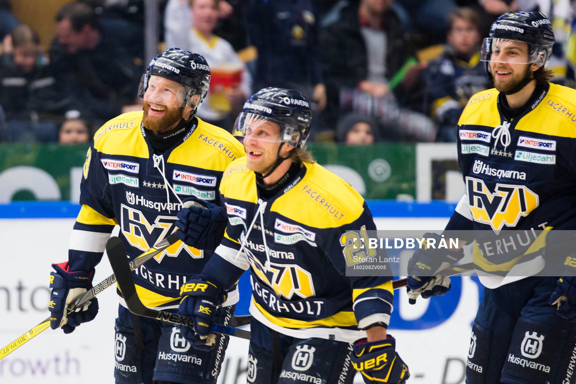 s Robin Figren, Mattias Tedenby och Kevin Stenlund jublar