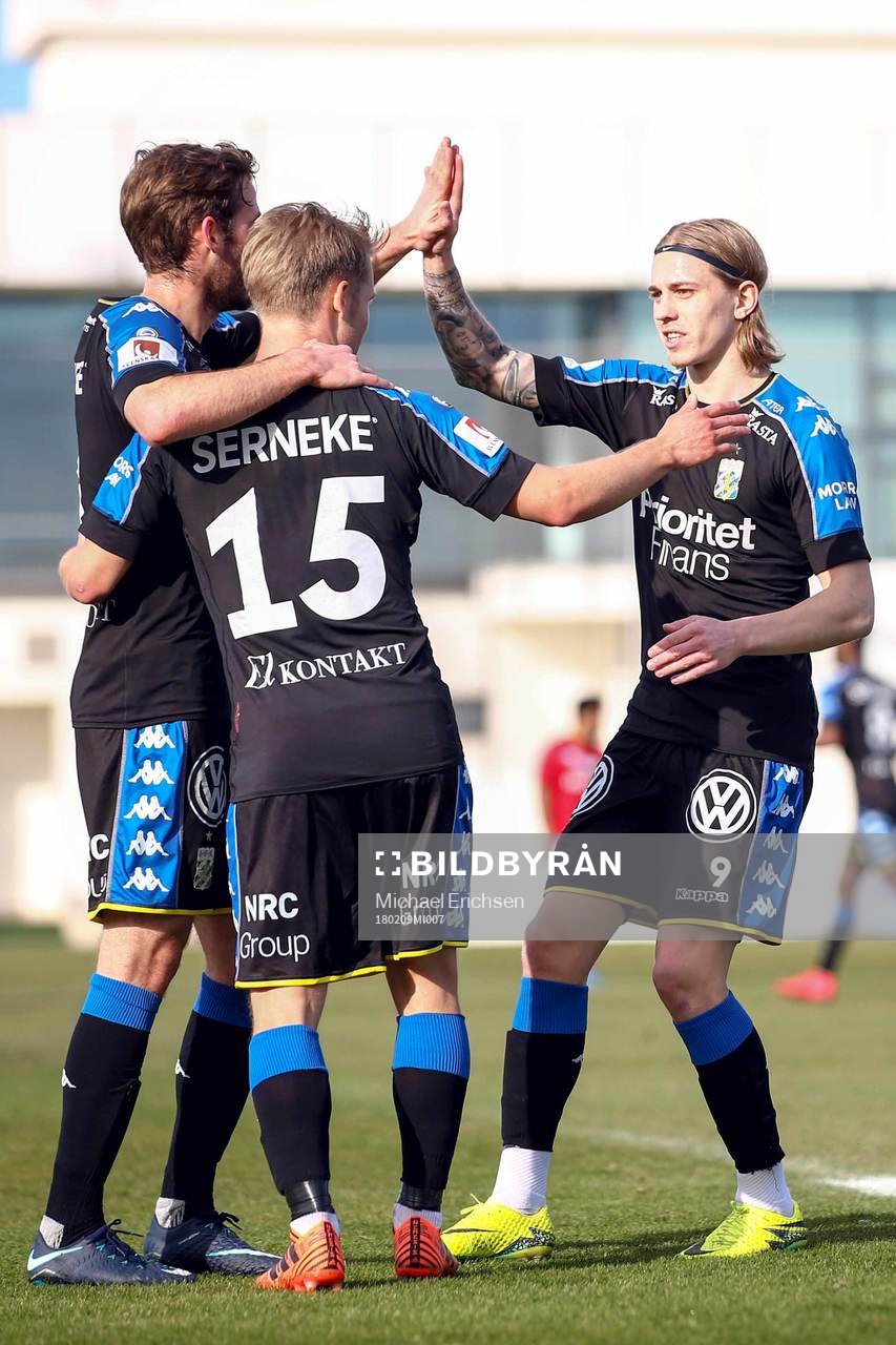 IFK Göteborgs Elias Mar Omarsson  jublar med Emil
