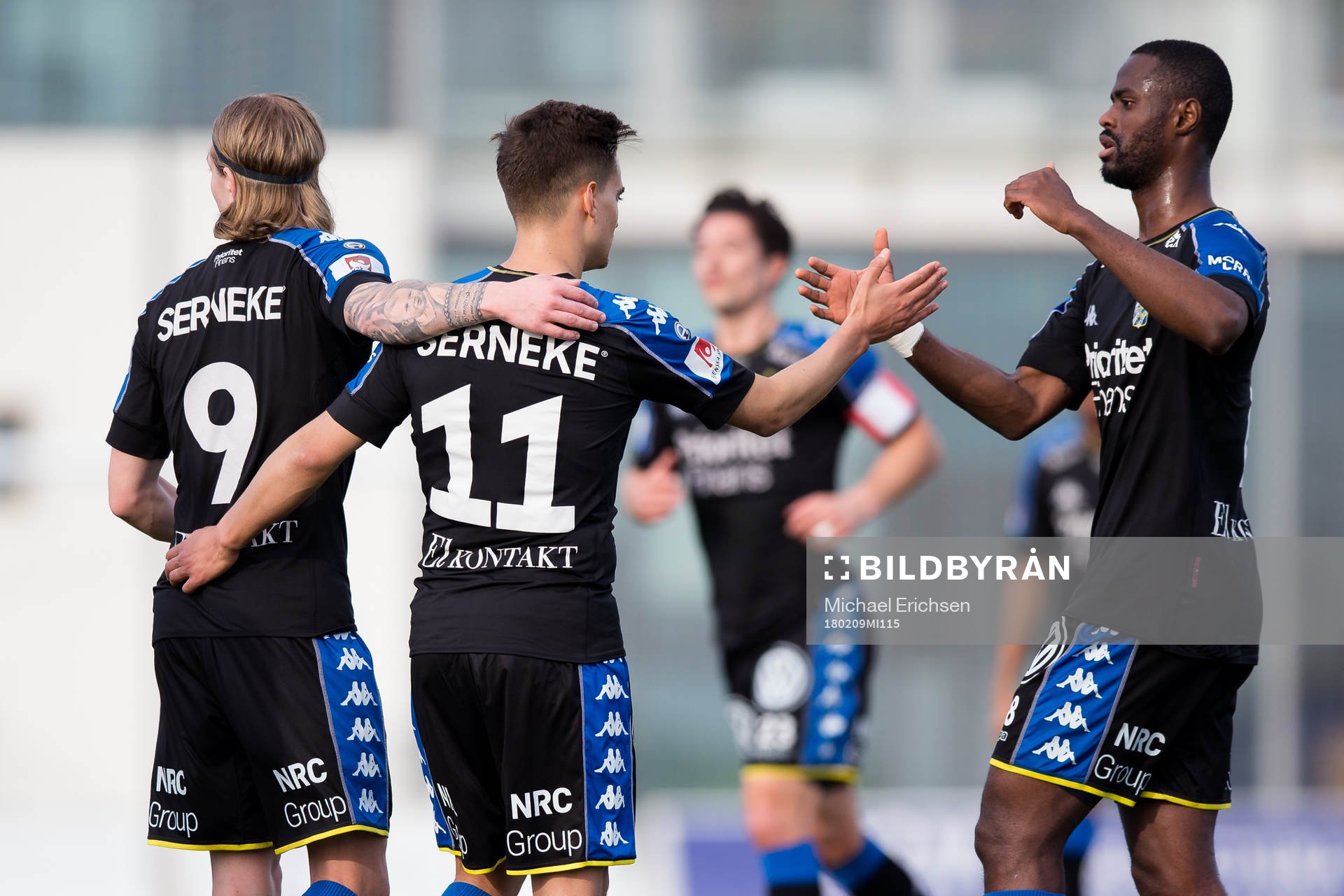 IFK Göteborgs Amin Affane jublar ihop med Elias Mar