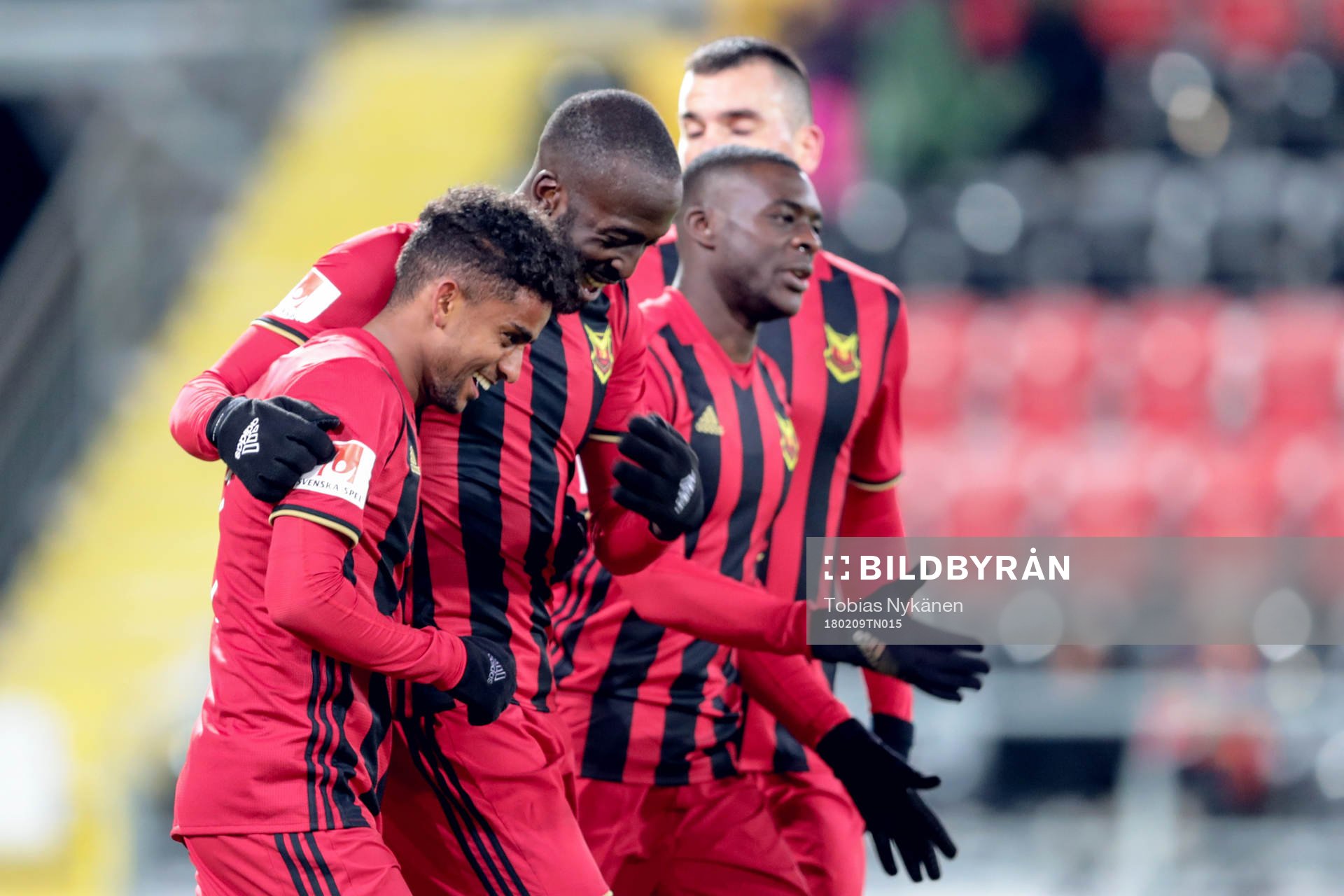 Östersunds Tesfaldet Tekie jublar med lagkamrater efter 2-0 under fotbollsmatchen i Svenska Cupen mellan Östersund och Trelleborg den 9 februari 2018 i Östersund.