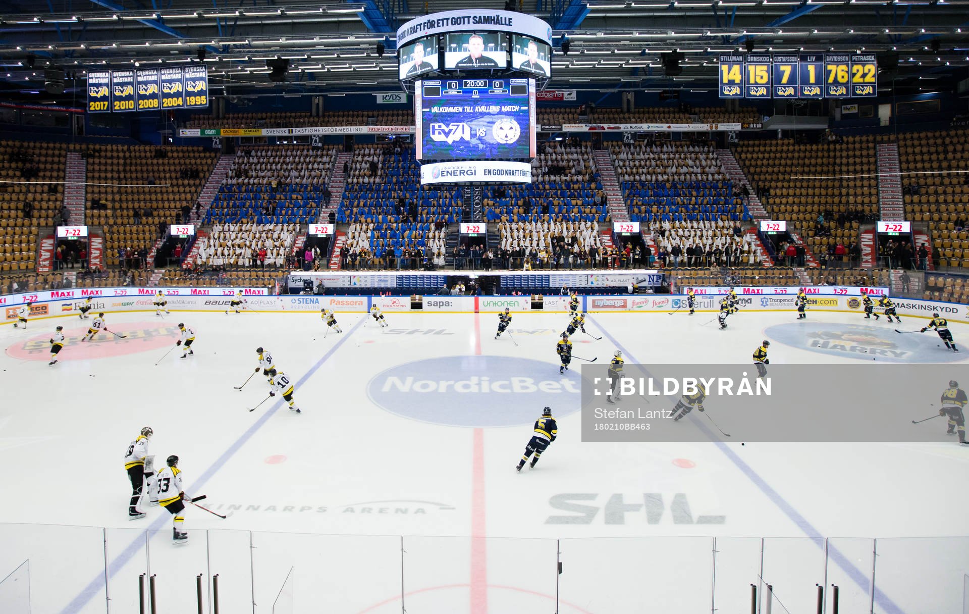 Lagen värmer upp i Kinnarps Arena