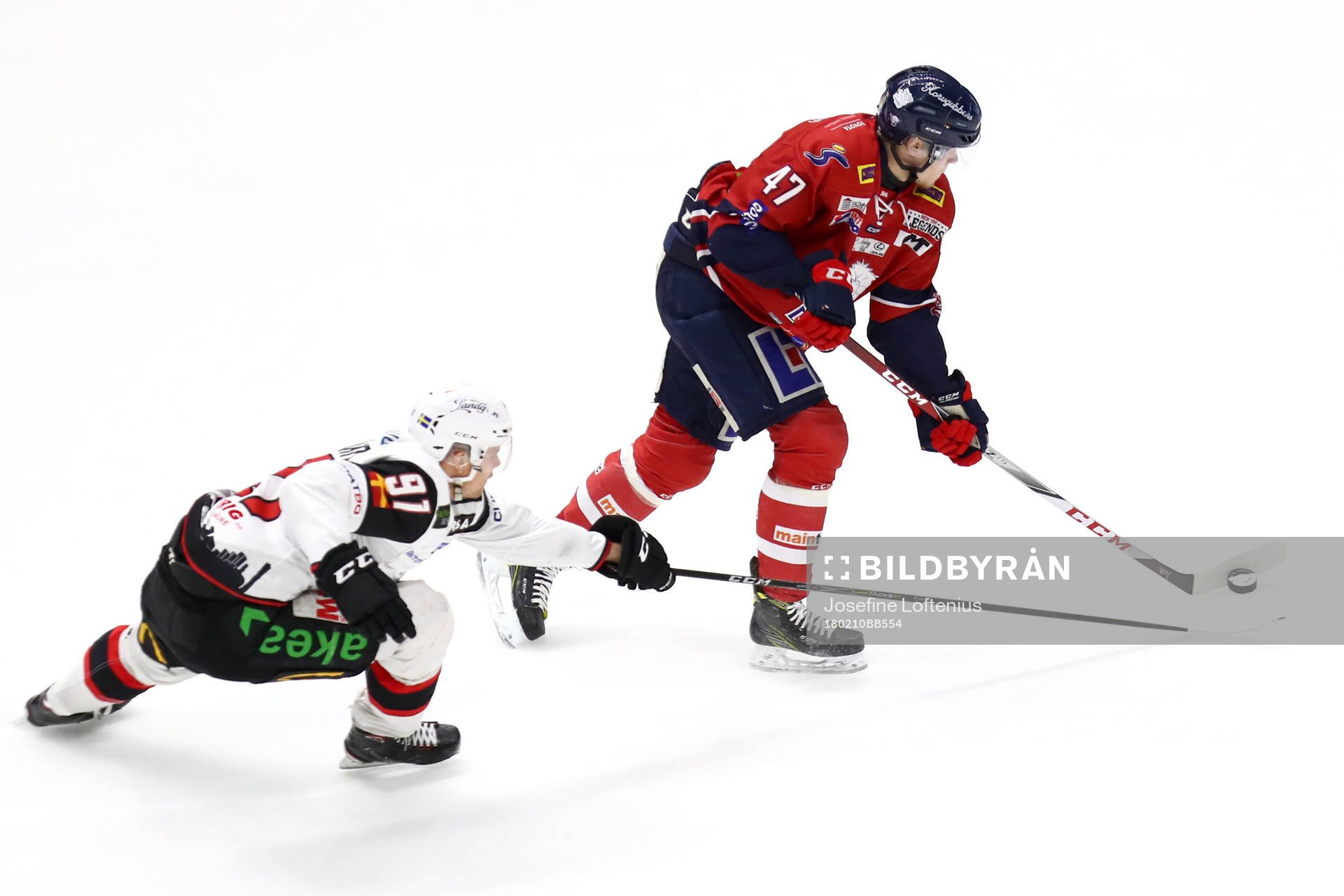 Linköpings Anton Karlsson och Malmö Redhawks Max Görtz
