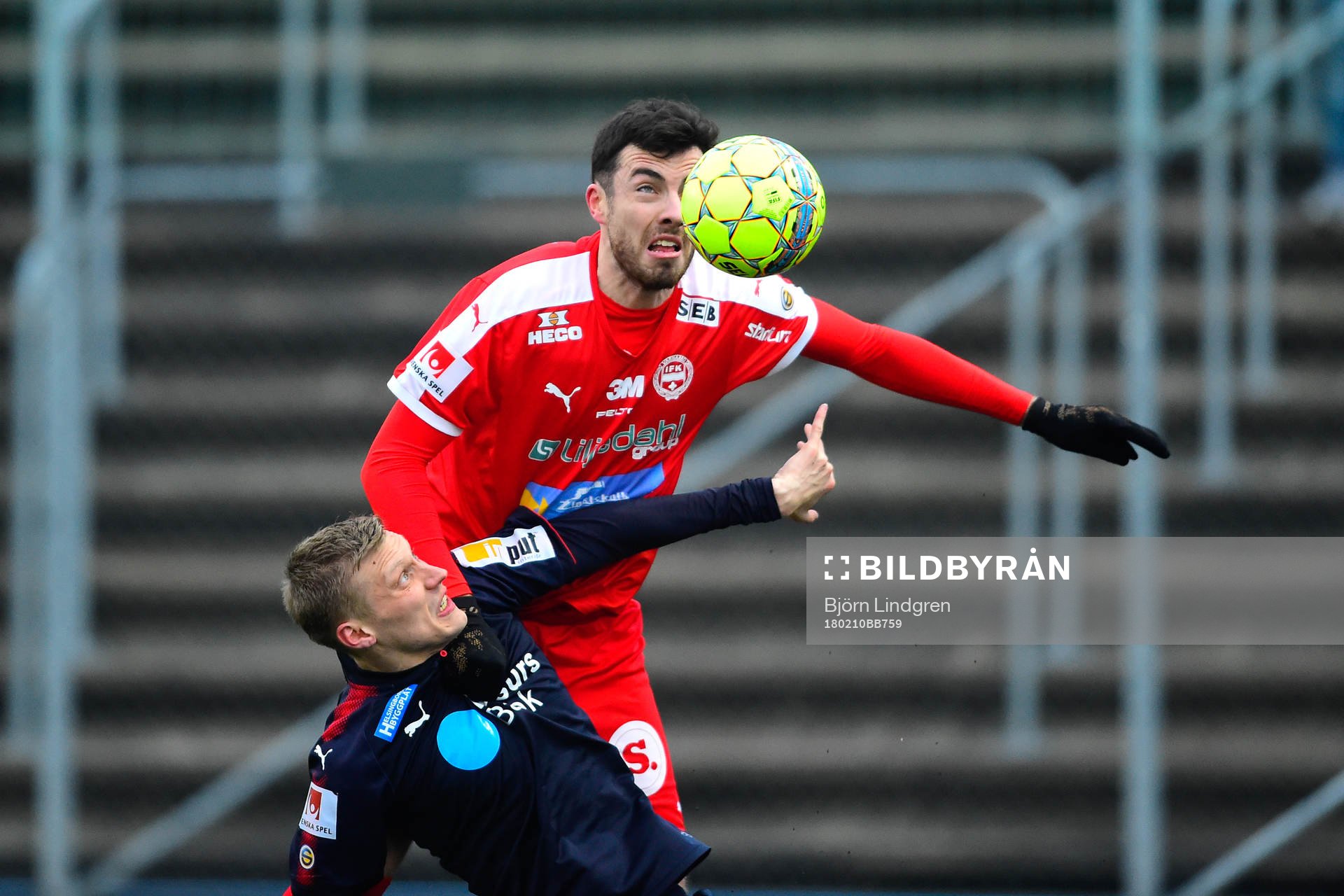 Helsingborgs Andri Runar Bjarnason och Värnamos Tyler