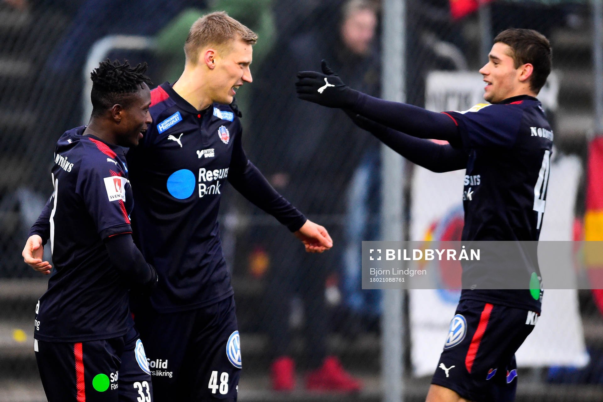 Helsingborgs Andri Runar Bjarnason jublar med Mamudo Moro