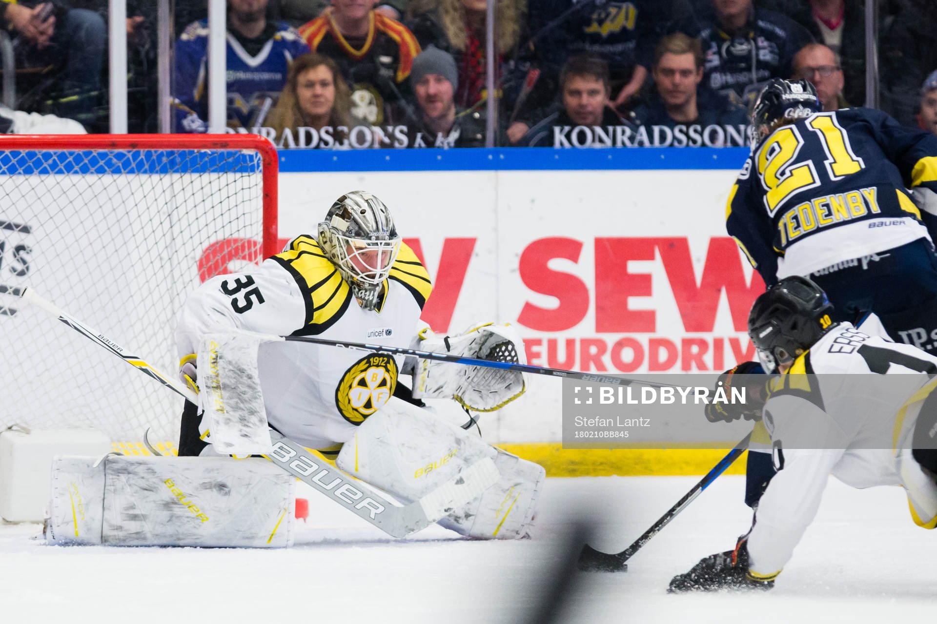 Brynäs målvakt David Rautio och Marcus Ersson